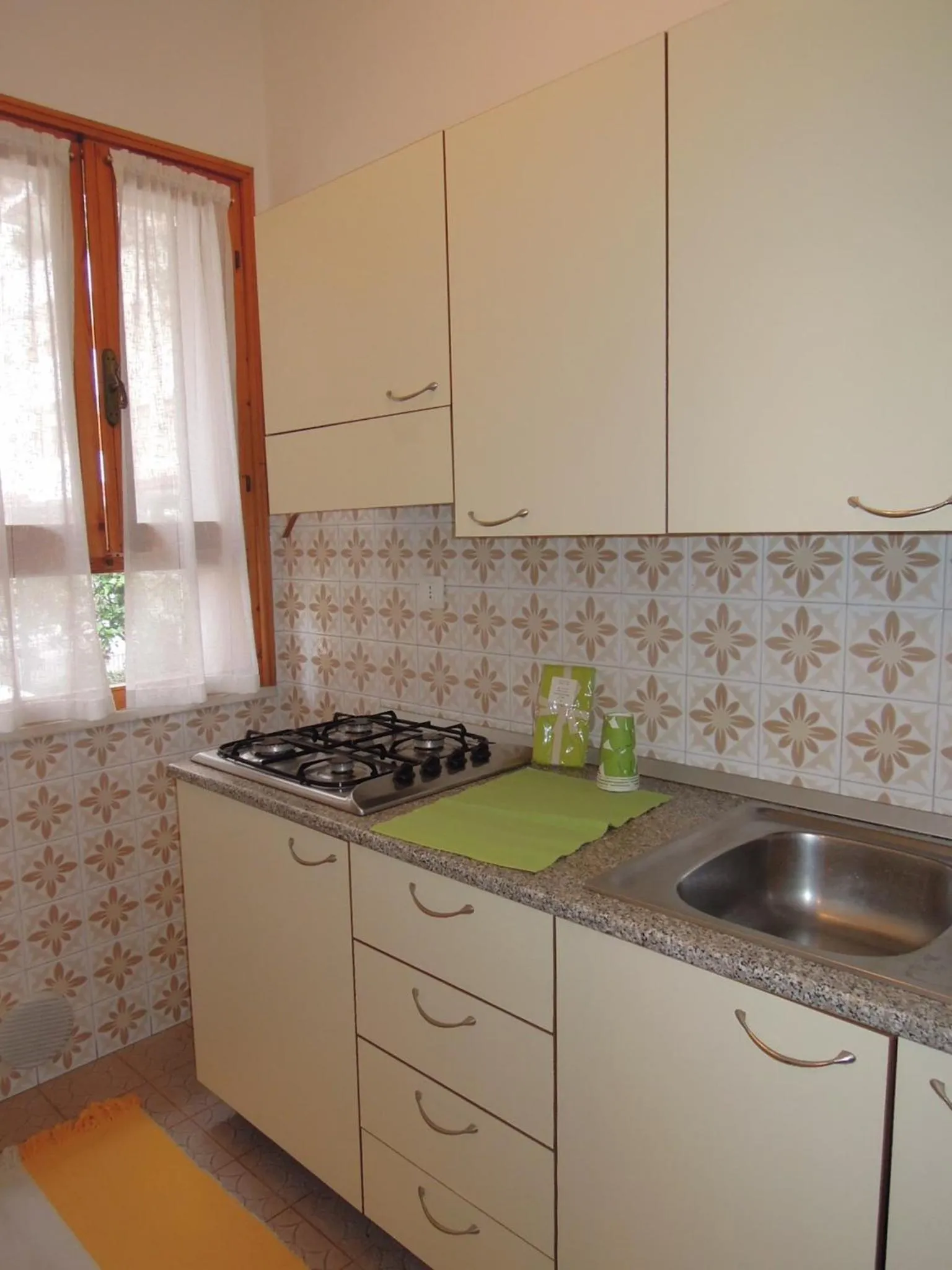 Nice flat for 6 guests with private garden