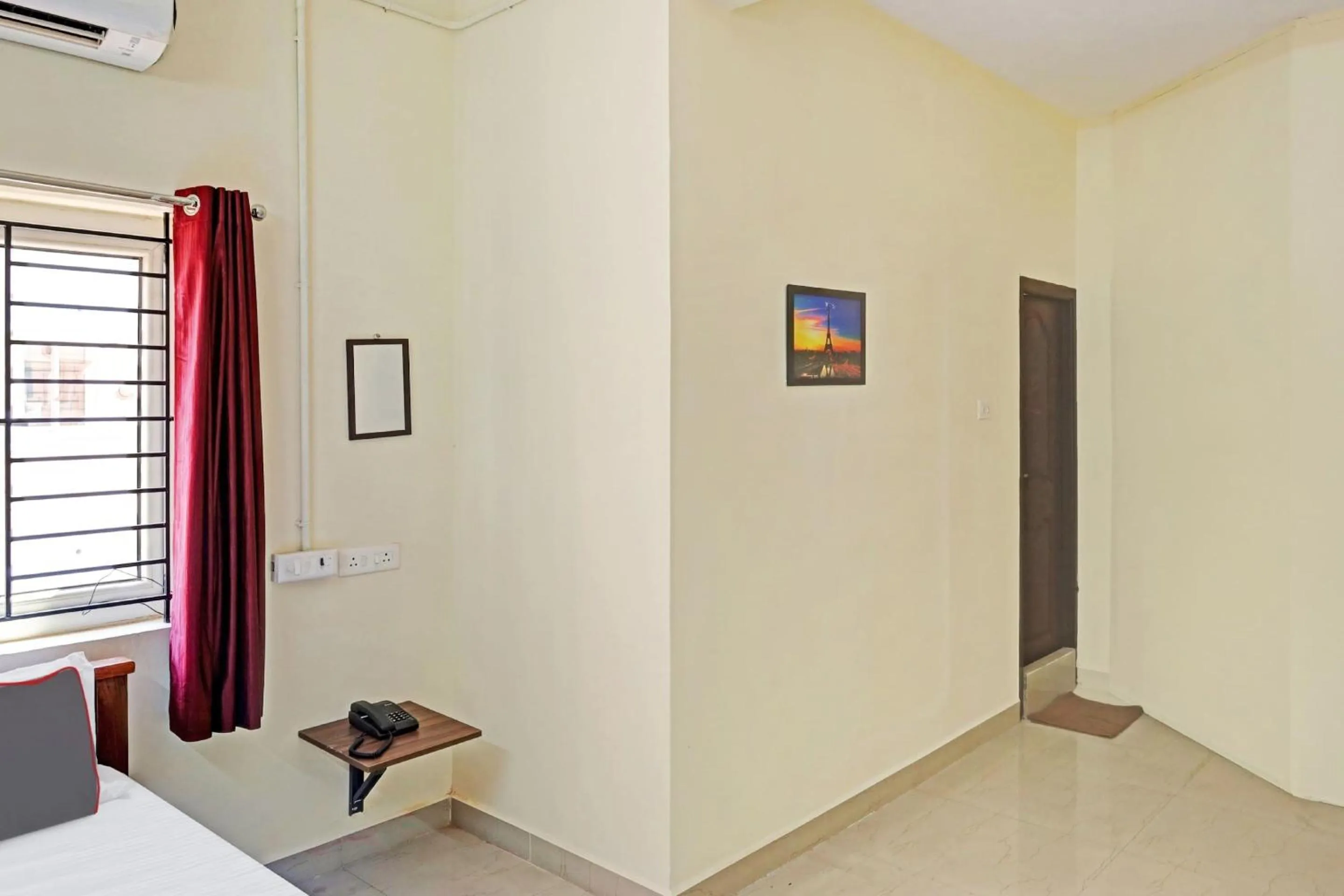 Bedroom, Bed in Collection O Orchid Residency Medavakkam