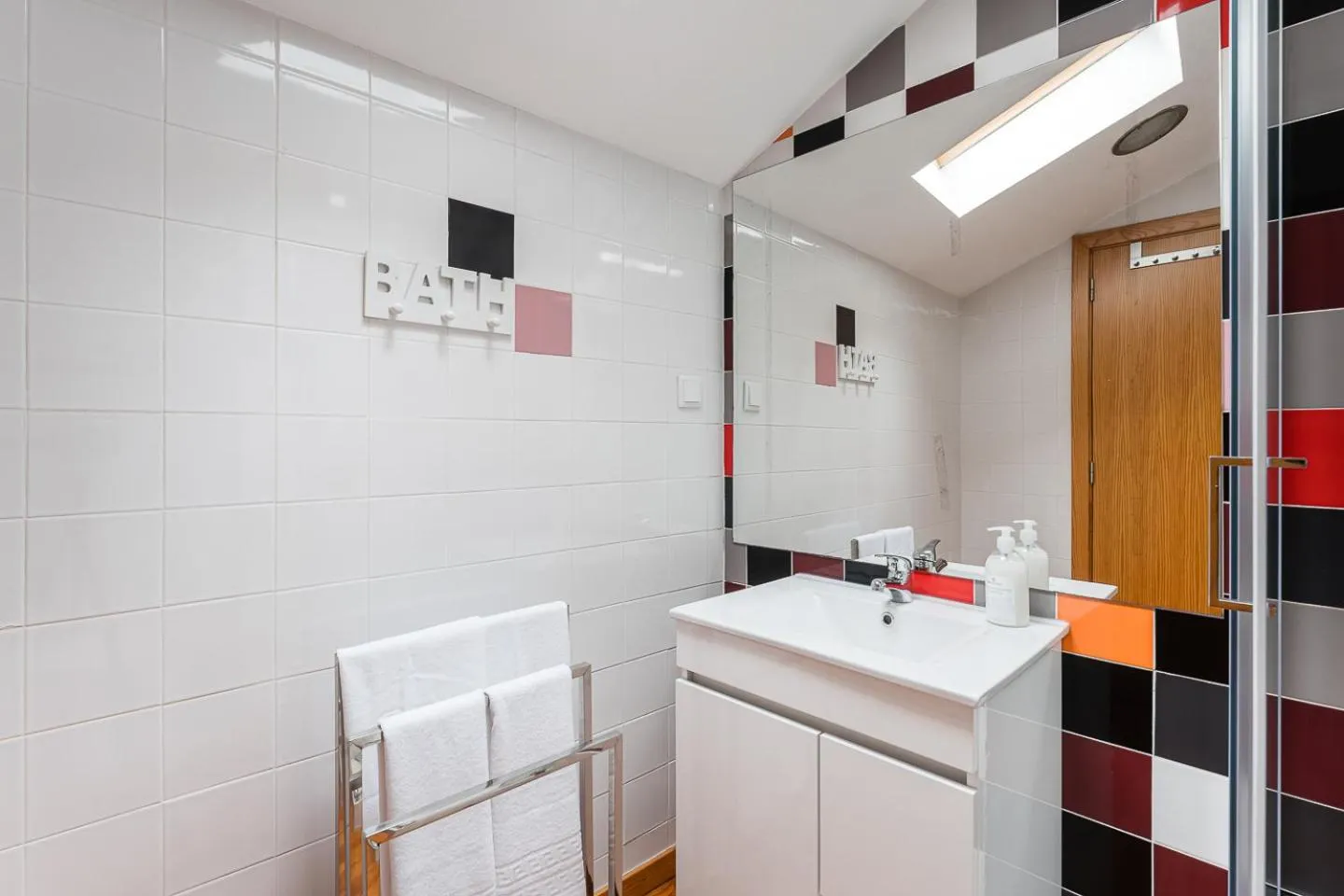 Bathroom in R3 Service - Five Senses in Coimbra