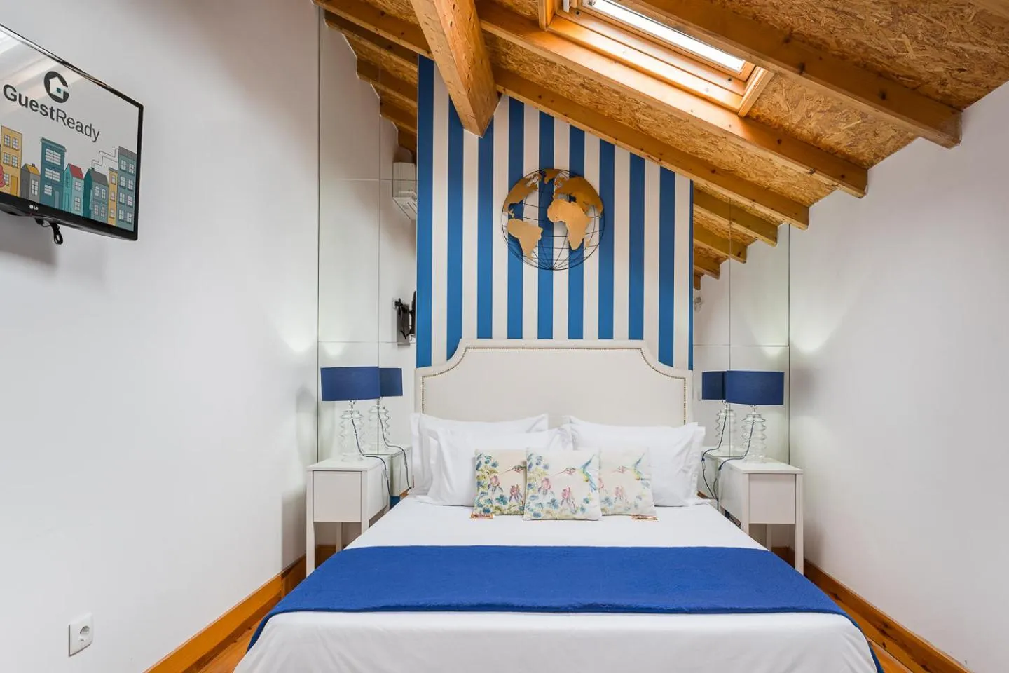 Bed in R3 Service - Five Senses in Coimbra