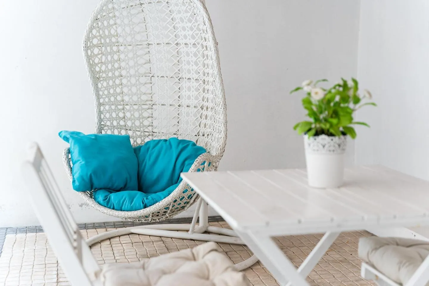 Patio in R3 Service - Five Senses in Coimbra