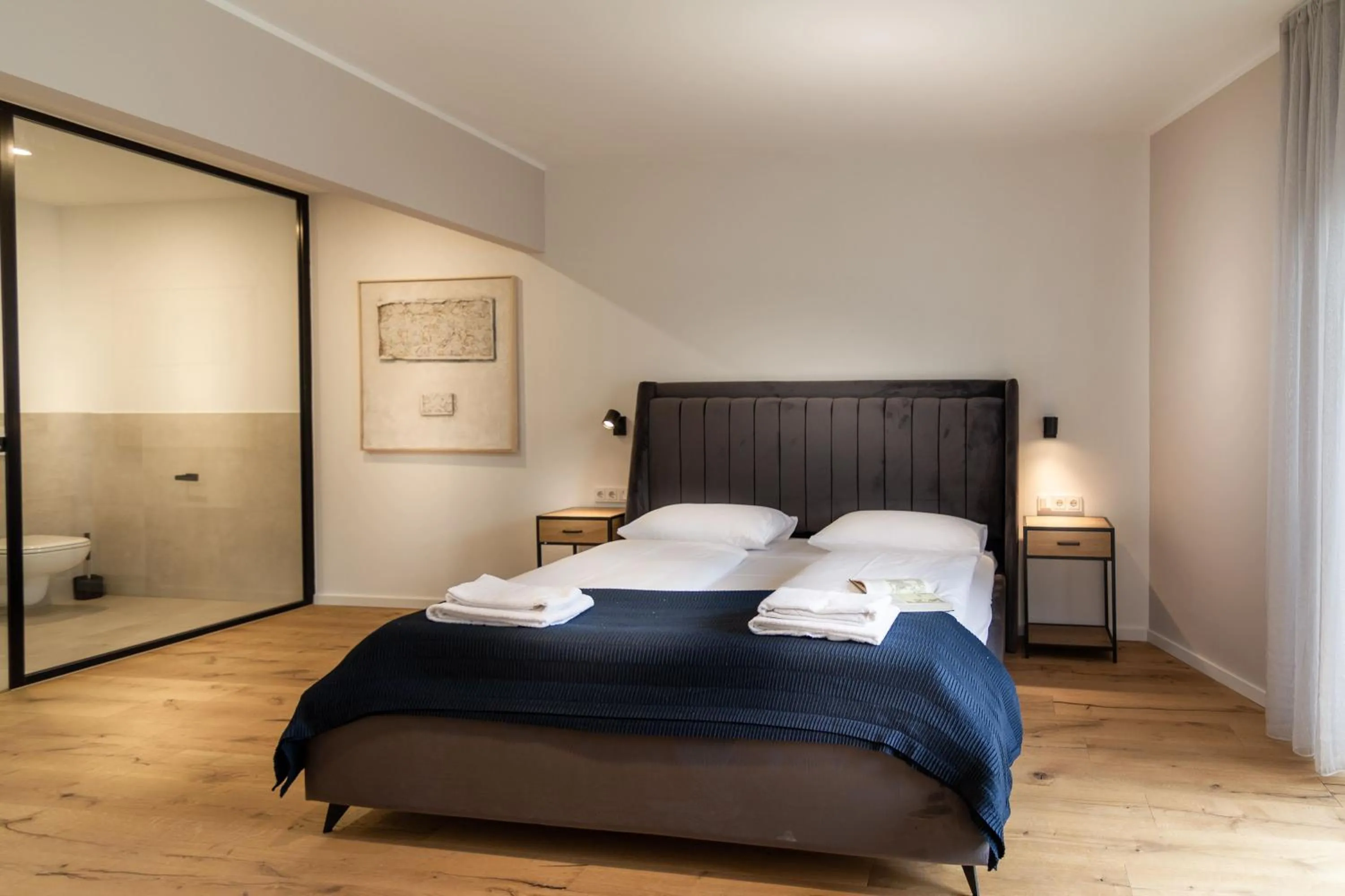 Bed in Sleep Inn Medienhafen Suites