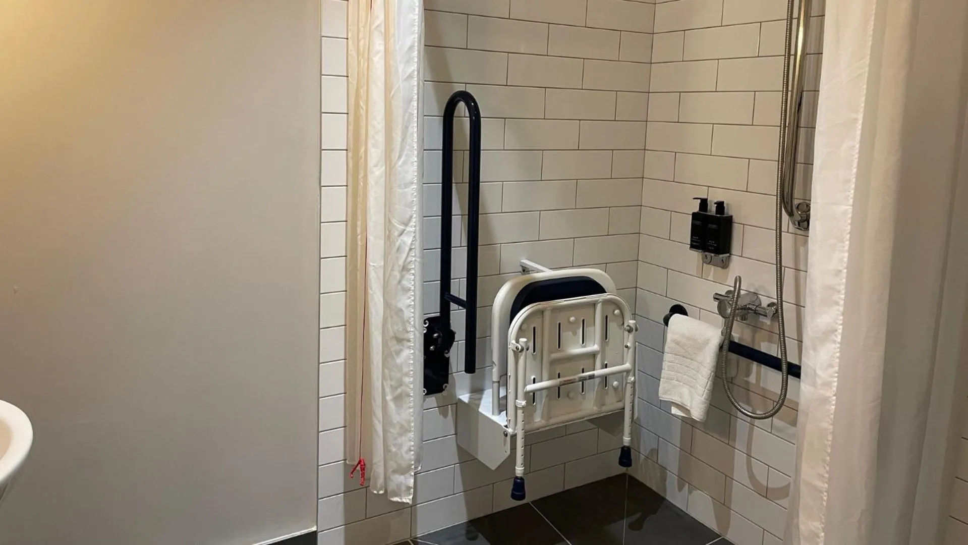 Bathroom in Marine Hotel Ballycastle