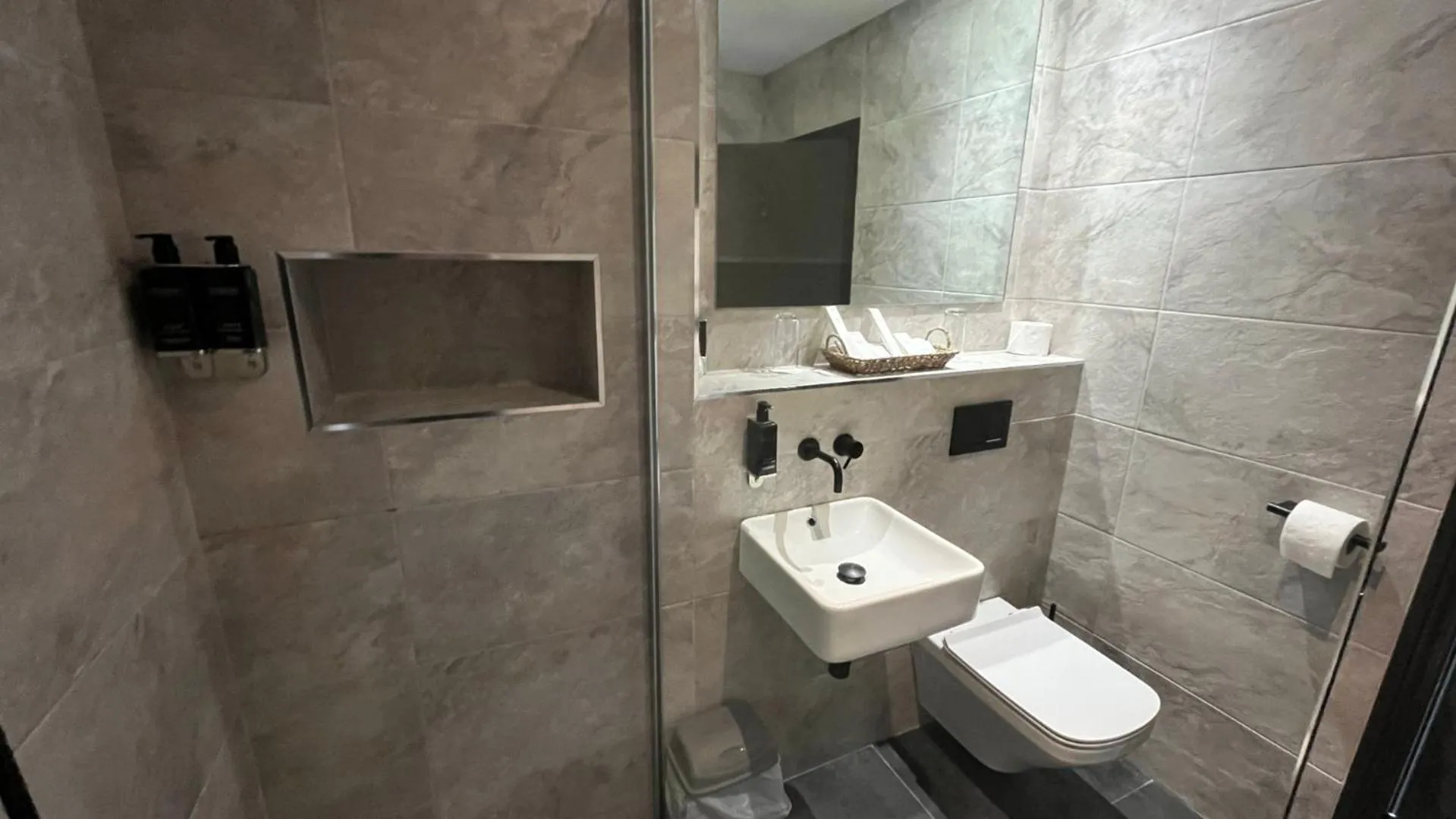 Shower in Marine Hotel Ballycastle