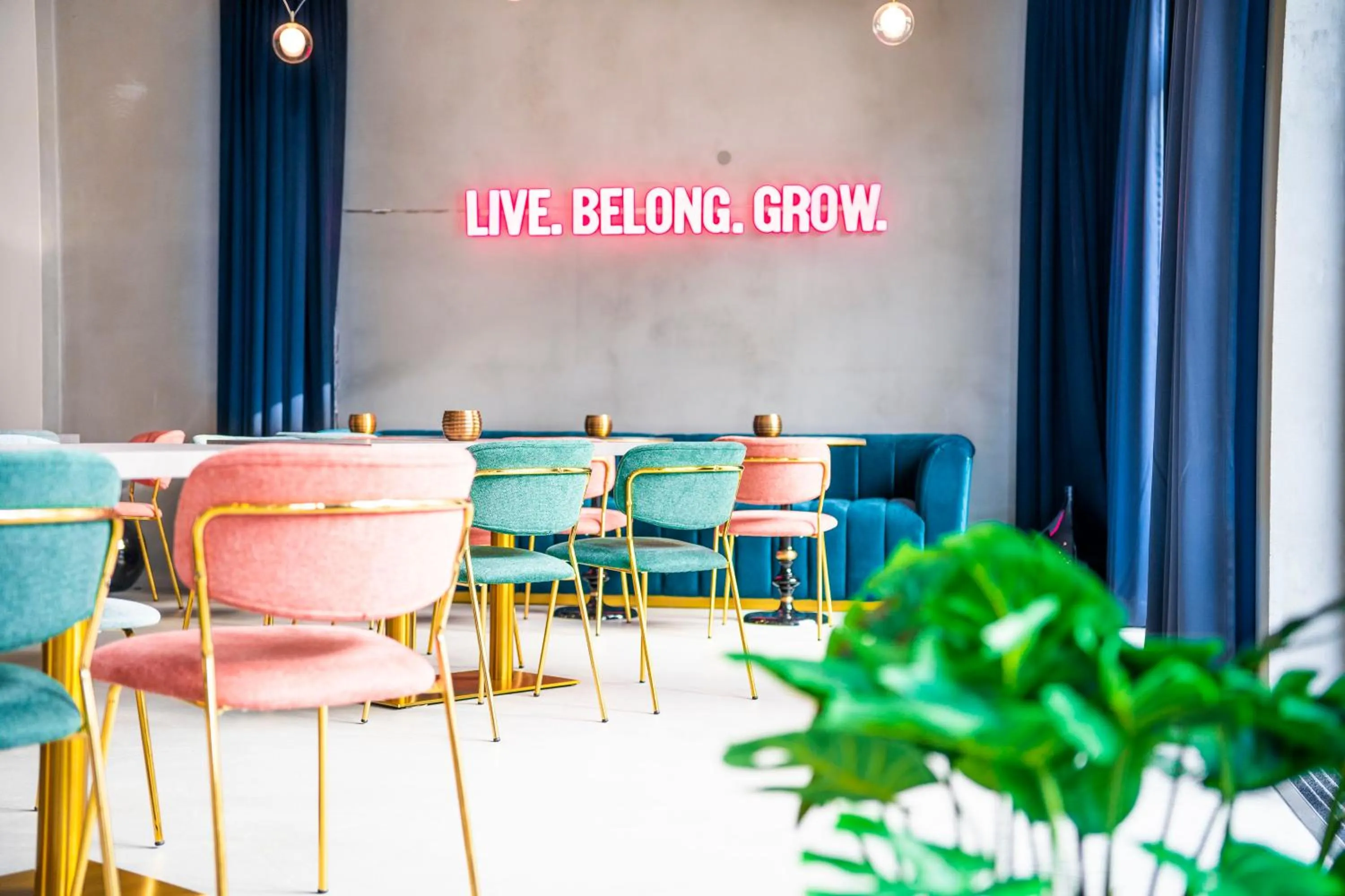 Restaurant/places to eat in The Base Berlin ONE