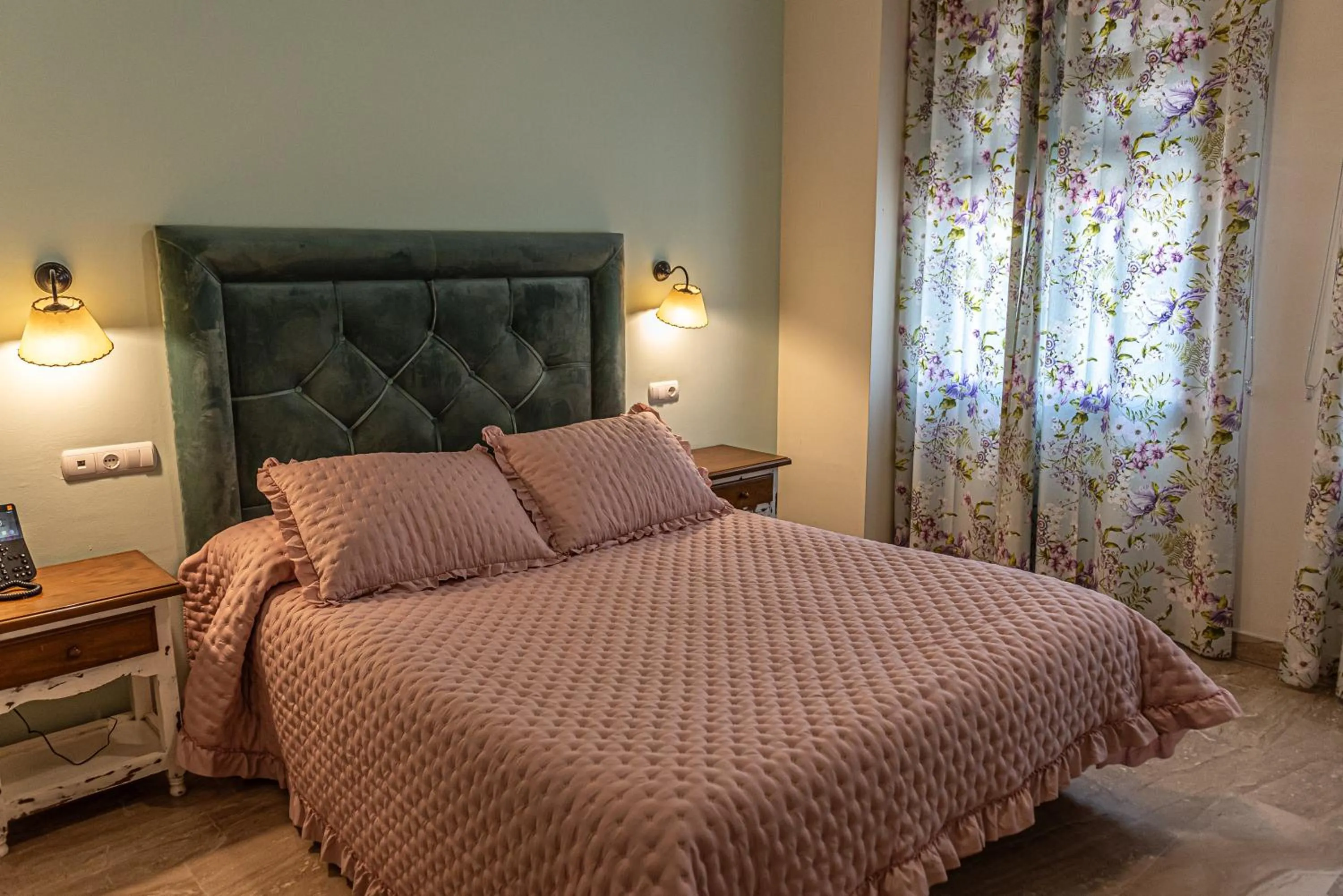 Bed in Hotel Las Rosas