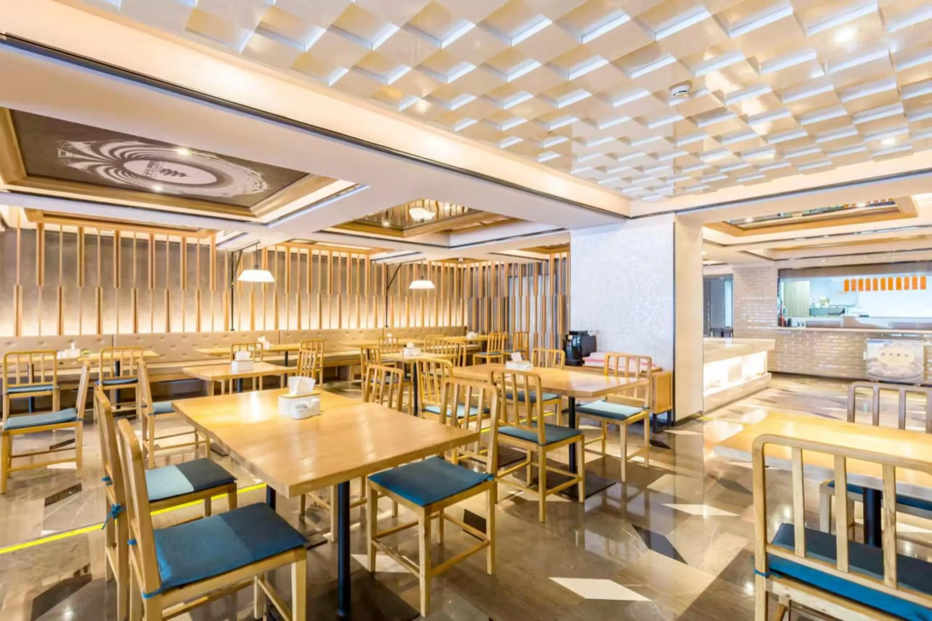Restaurant/places to eat in Atour Hotel Beijing Fuxingmen