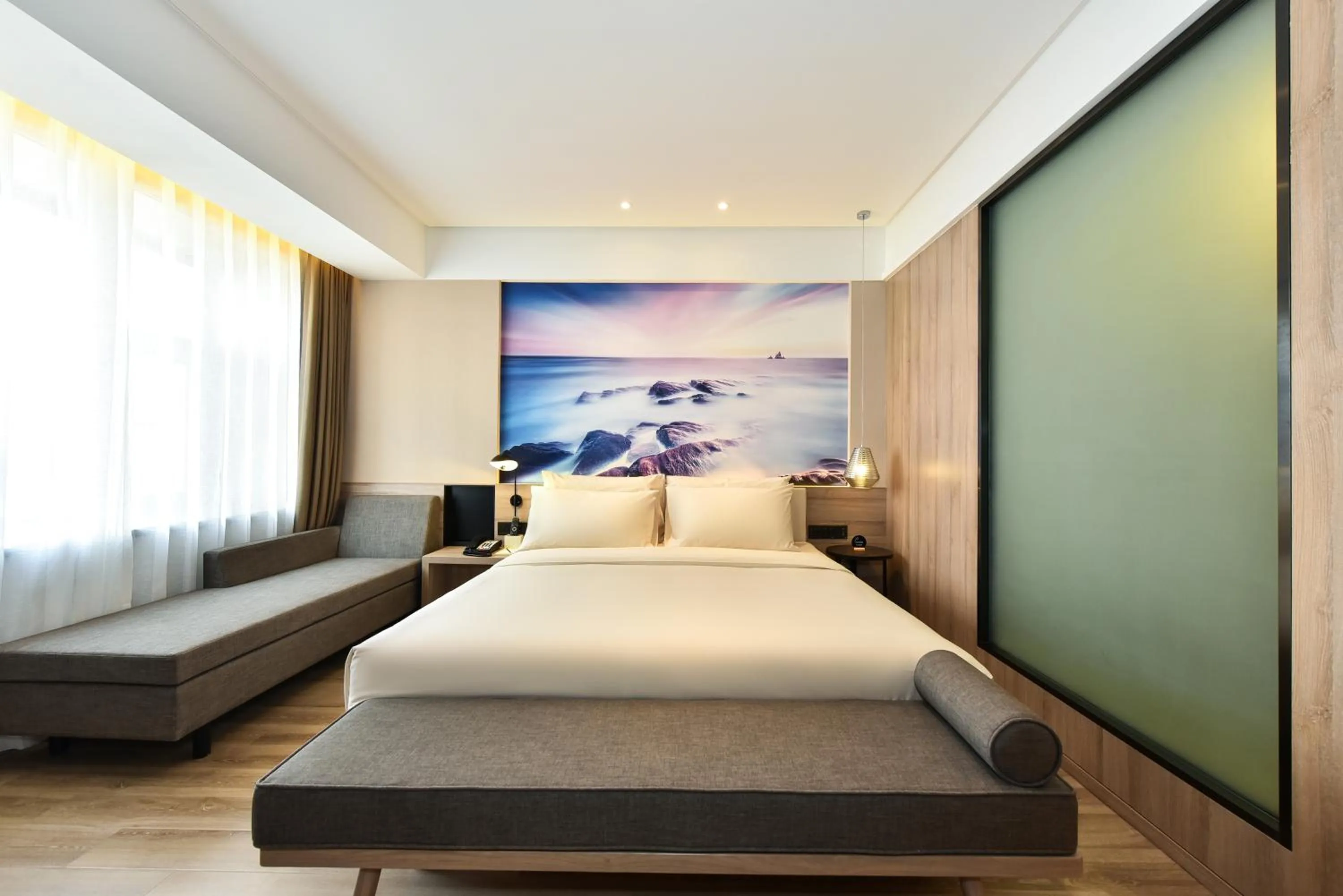 Living room, Bed in Atour Hotel Dalian Development Zone Jinma Road