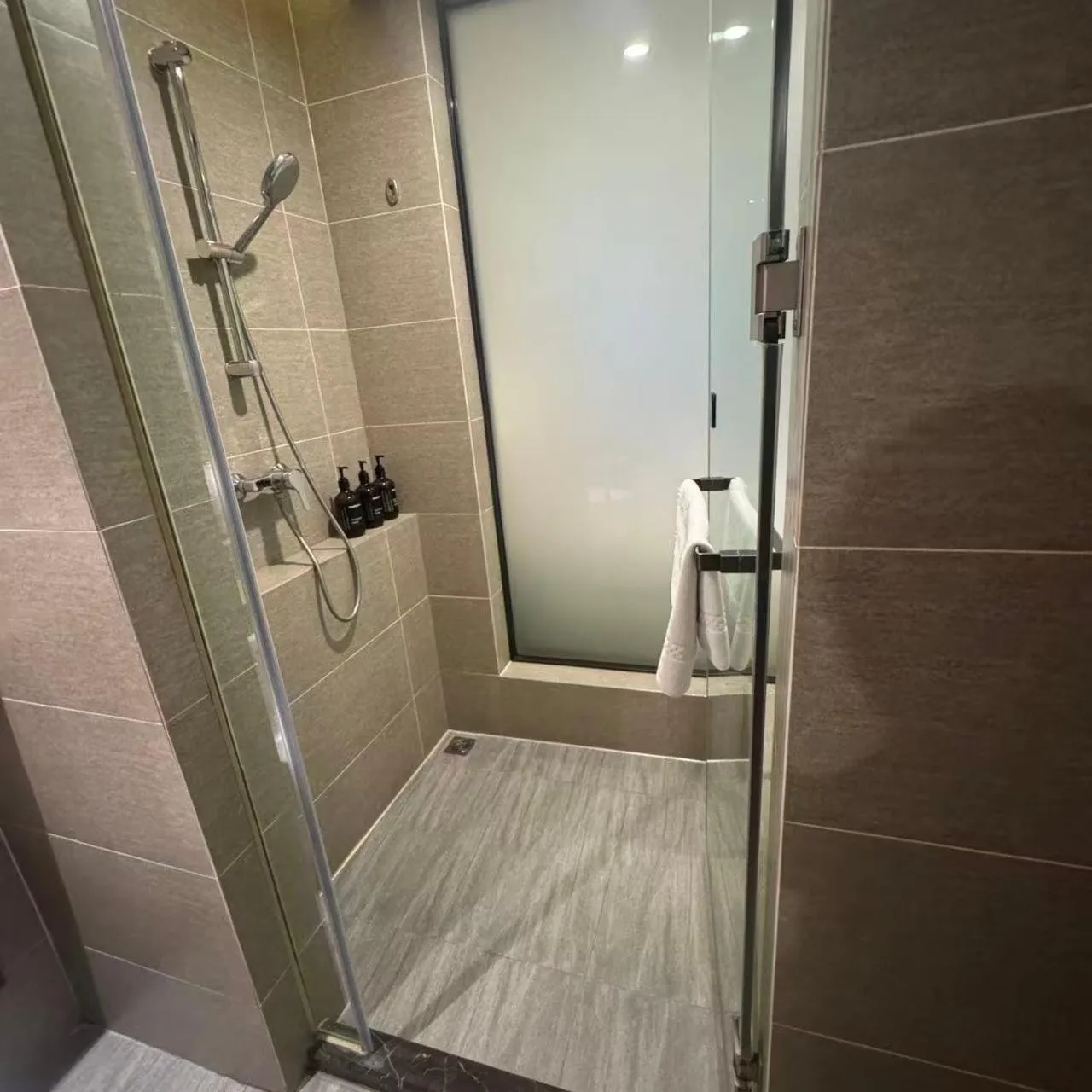 Toilet in Atour Hotel Dalian Development Zone Jinma Road