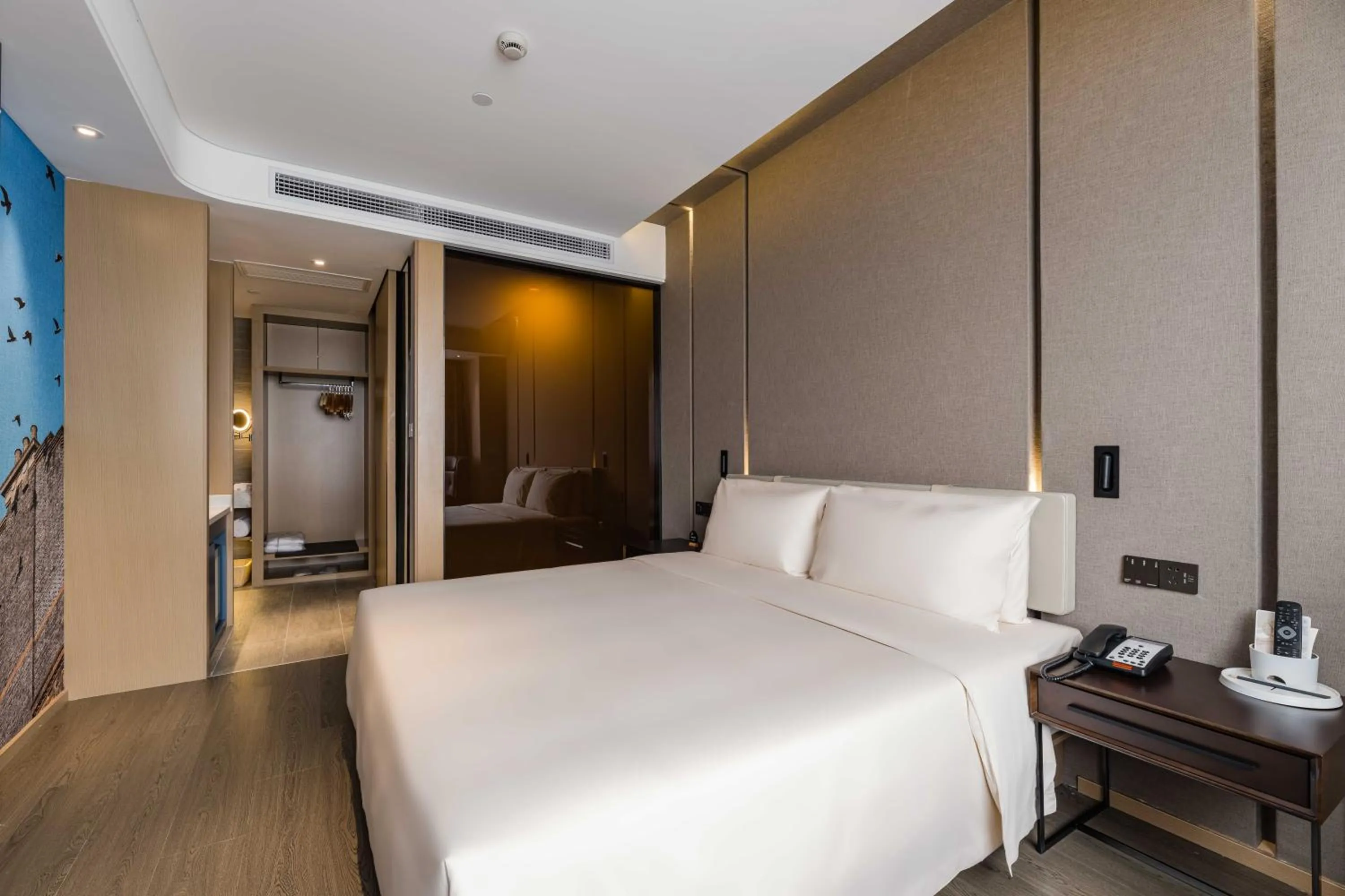 Bathroom, Bed in Atour Hotel Shanghai New International Expo Center Maglev Station