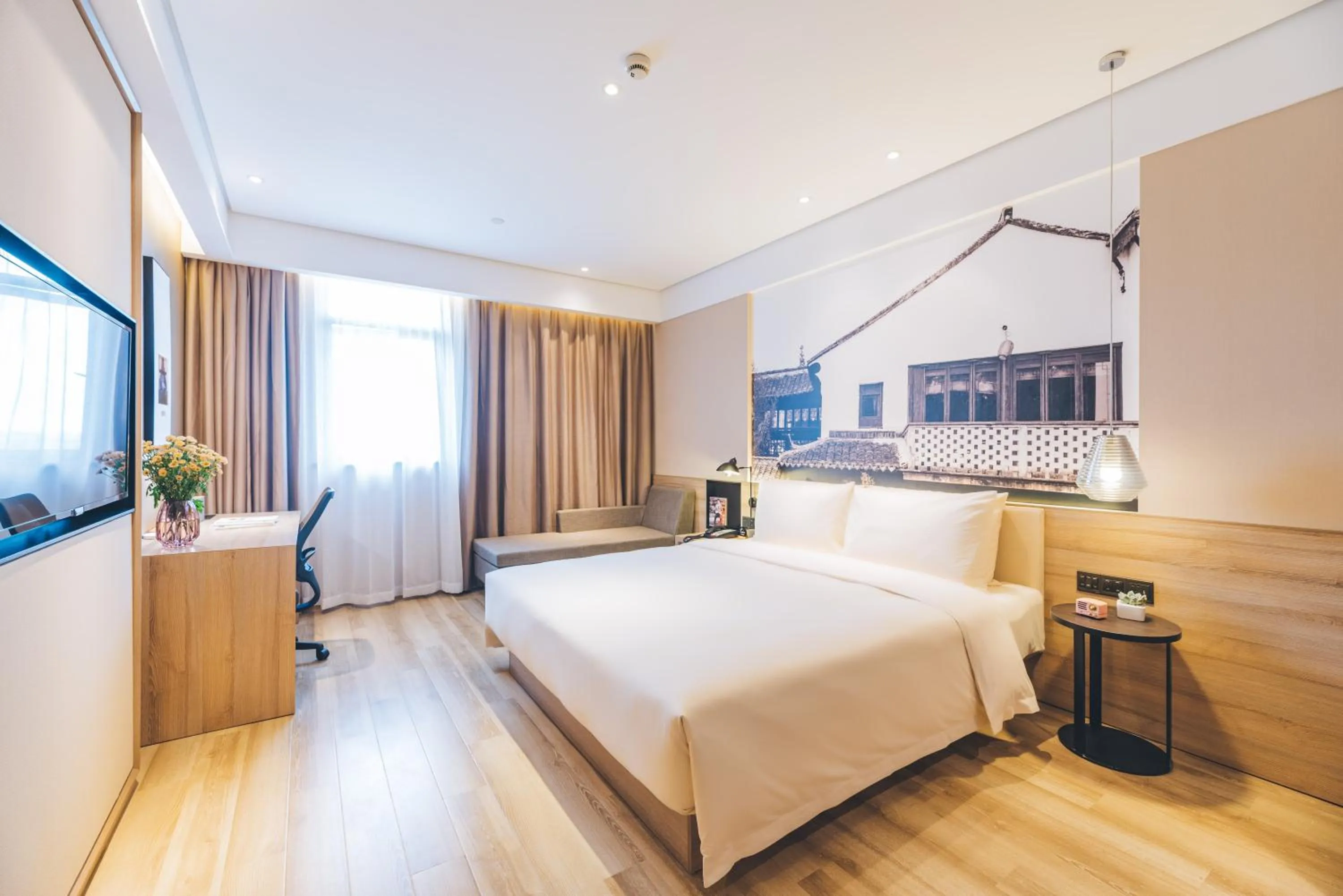 Photo of the whole room, Bed in Atour Hotel Shanghai New International Expo Center Maglev Station
