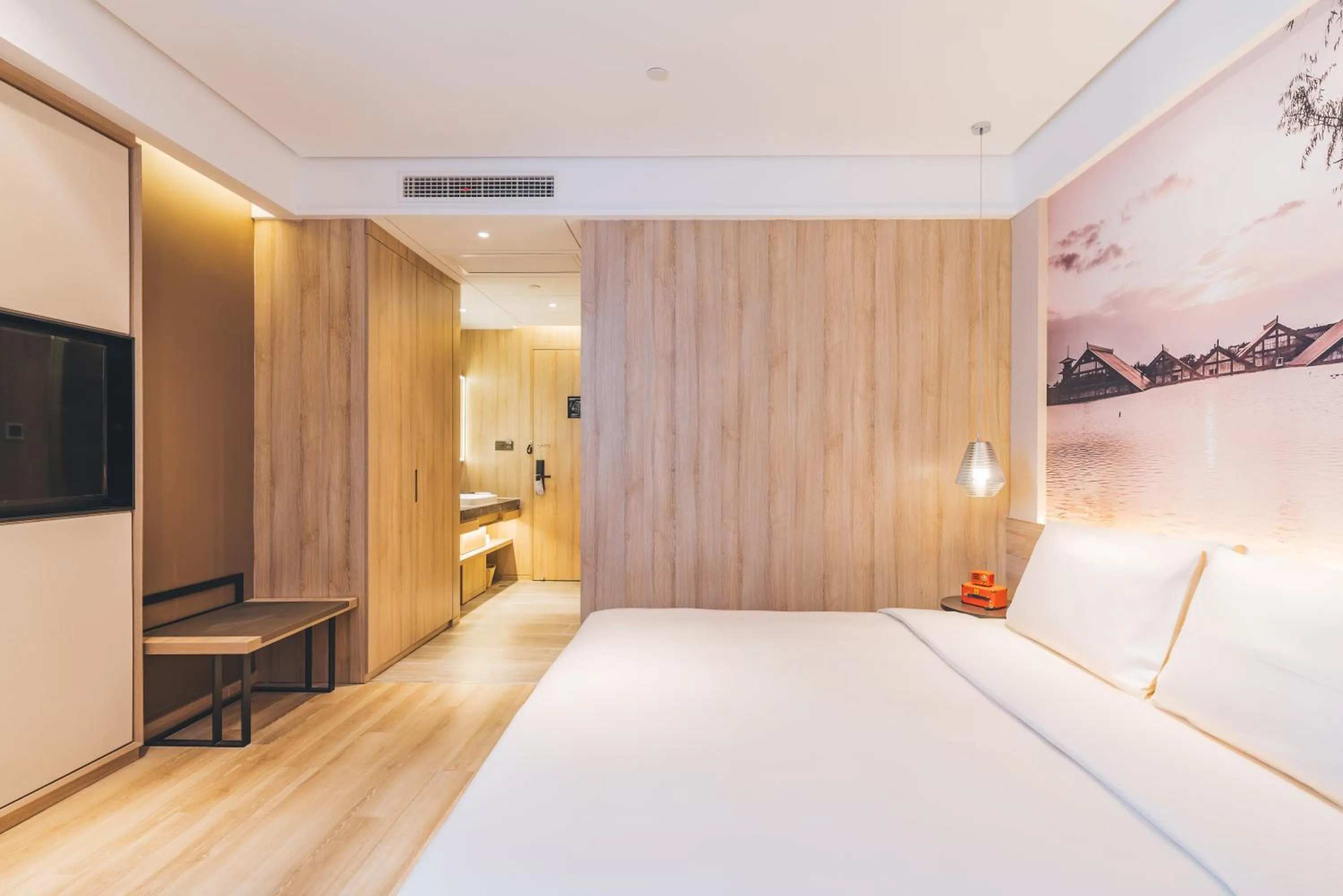 Bed in Atour Hotel Shanghai New International Expo Center Maglev Station