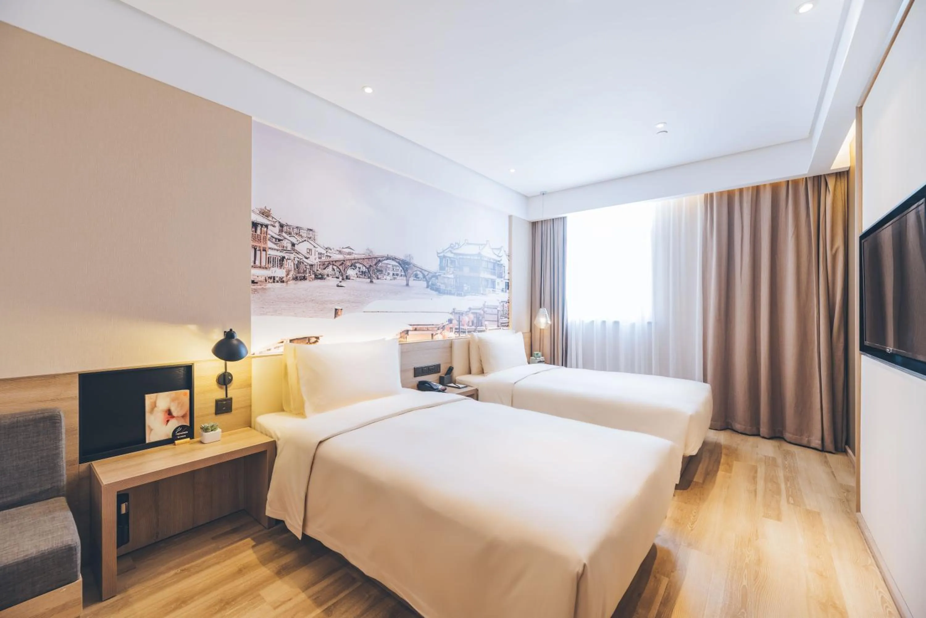 Bed in Atour Hotel Shanghai New International Expo Center Maglev Station