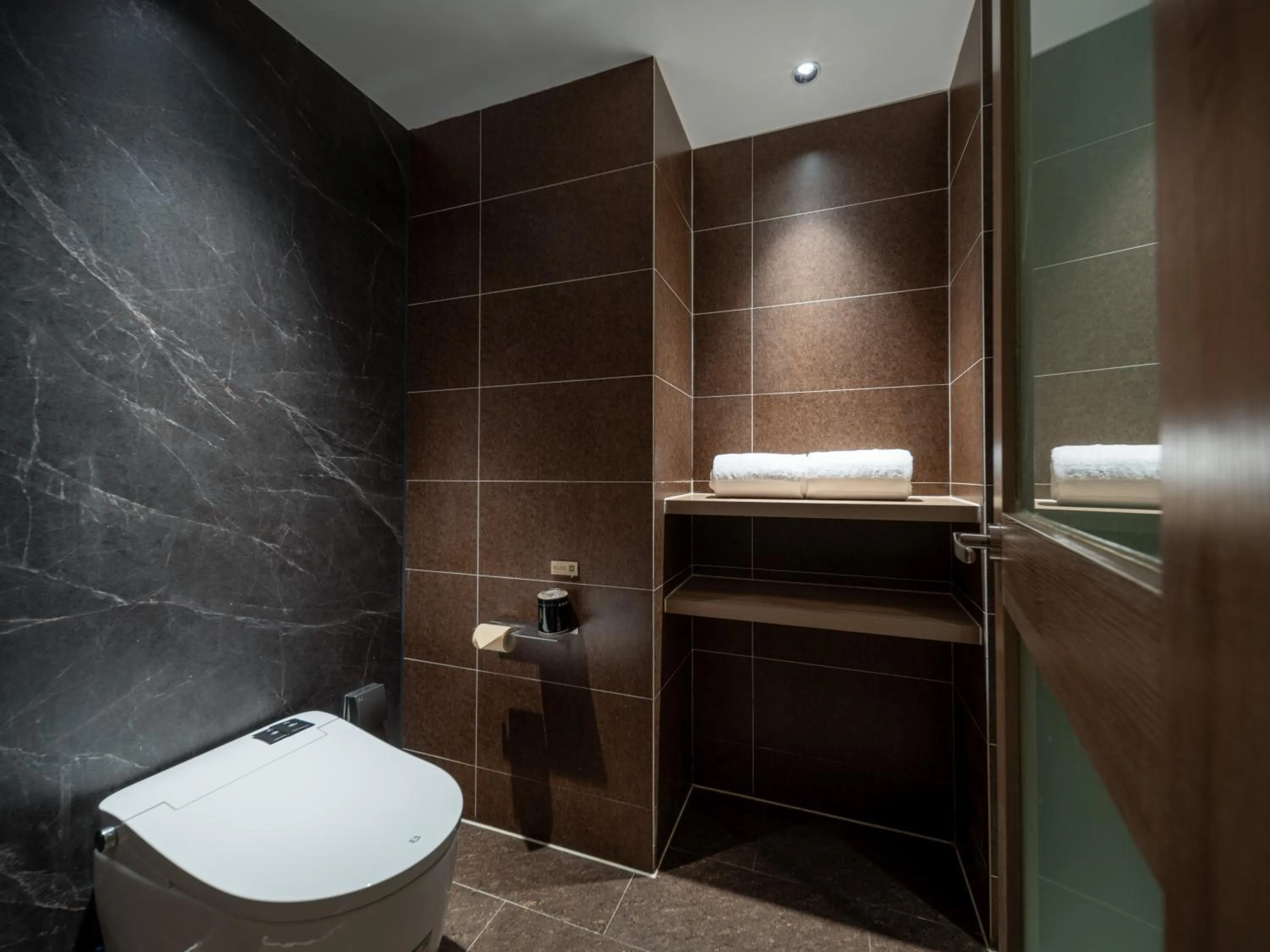 Shower in Atour Hotel Qingdao Olympic Sailing Center May Fourth Square