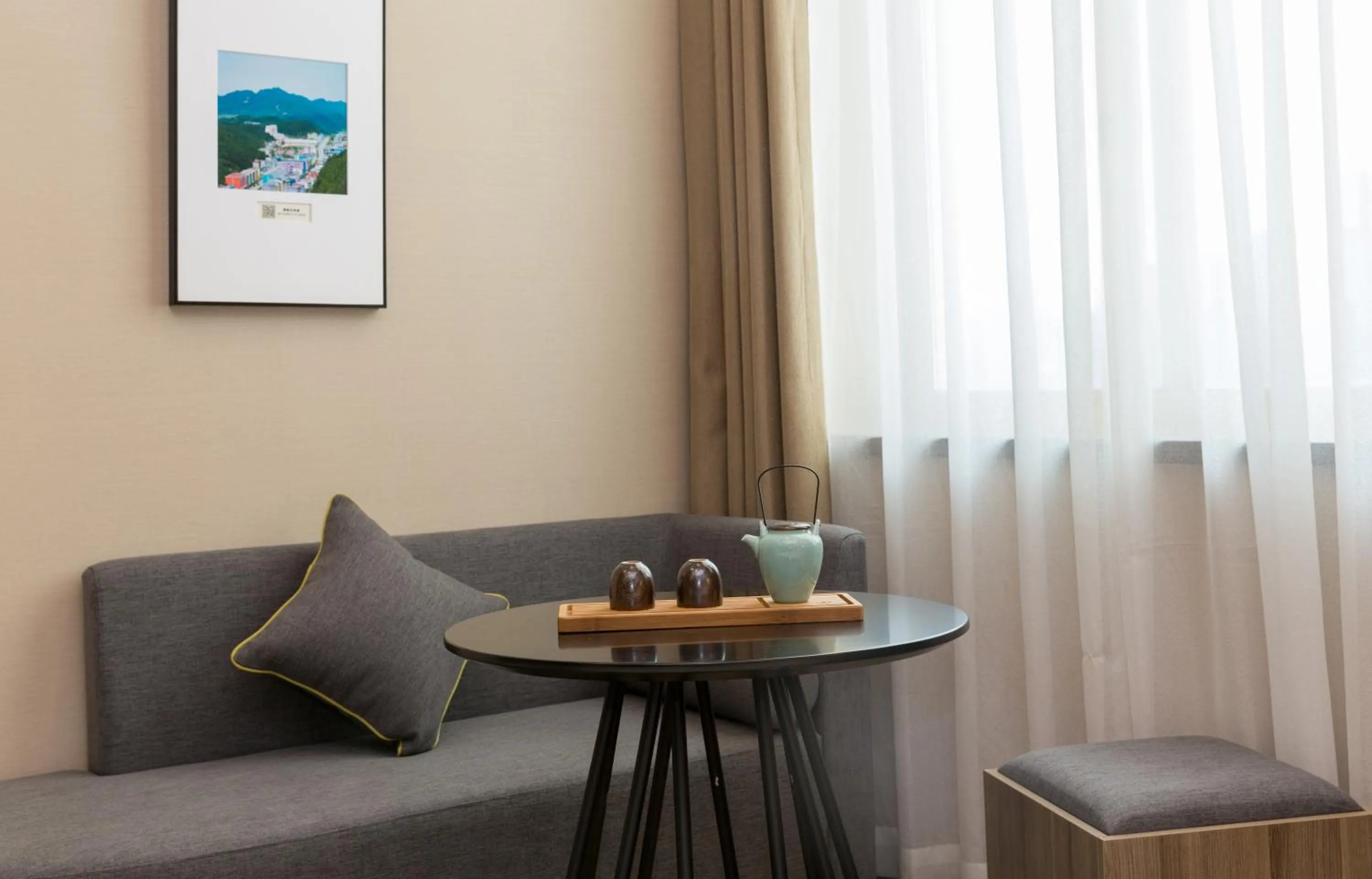 Seating area in Atour Hotel Chongqing Hongyadong Riverview