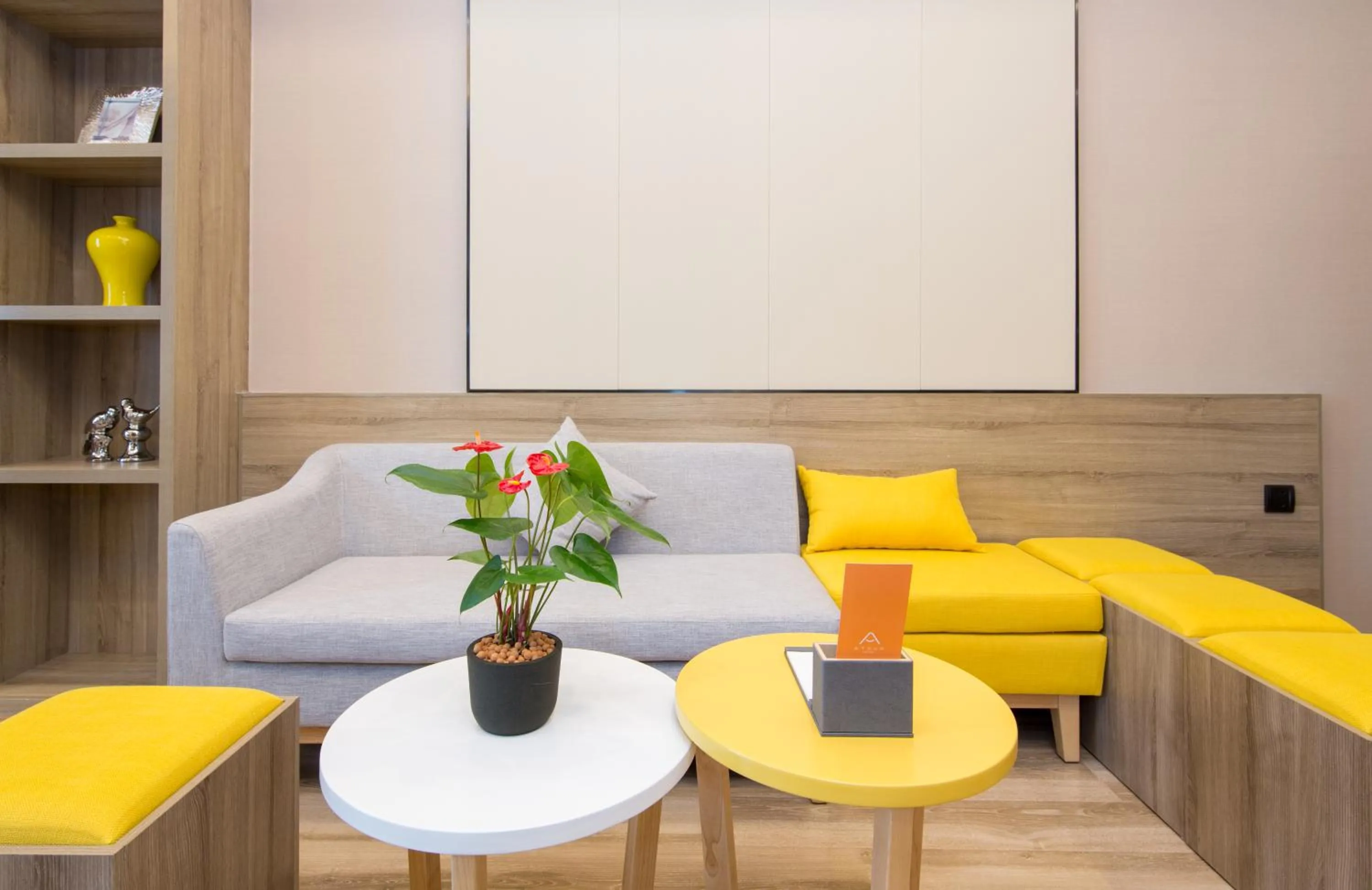 Seating area in Atour Hotel Chongqing Hongyadong Riverview