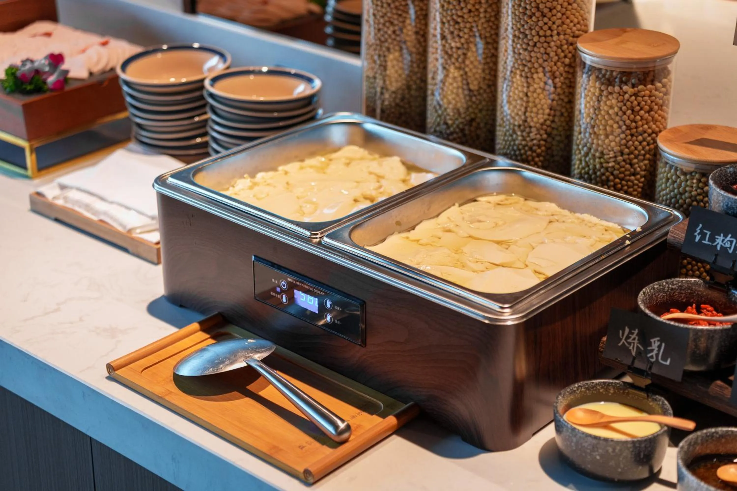 Breakfast in Atour Hotel Chongqing Hongyadong Riverview