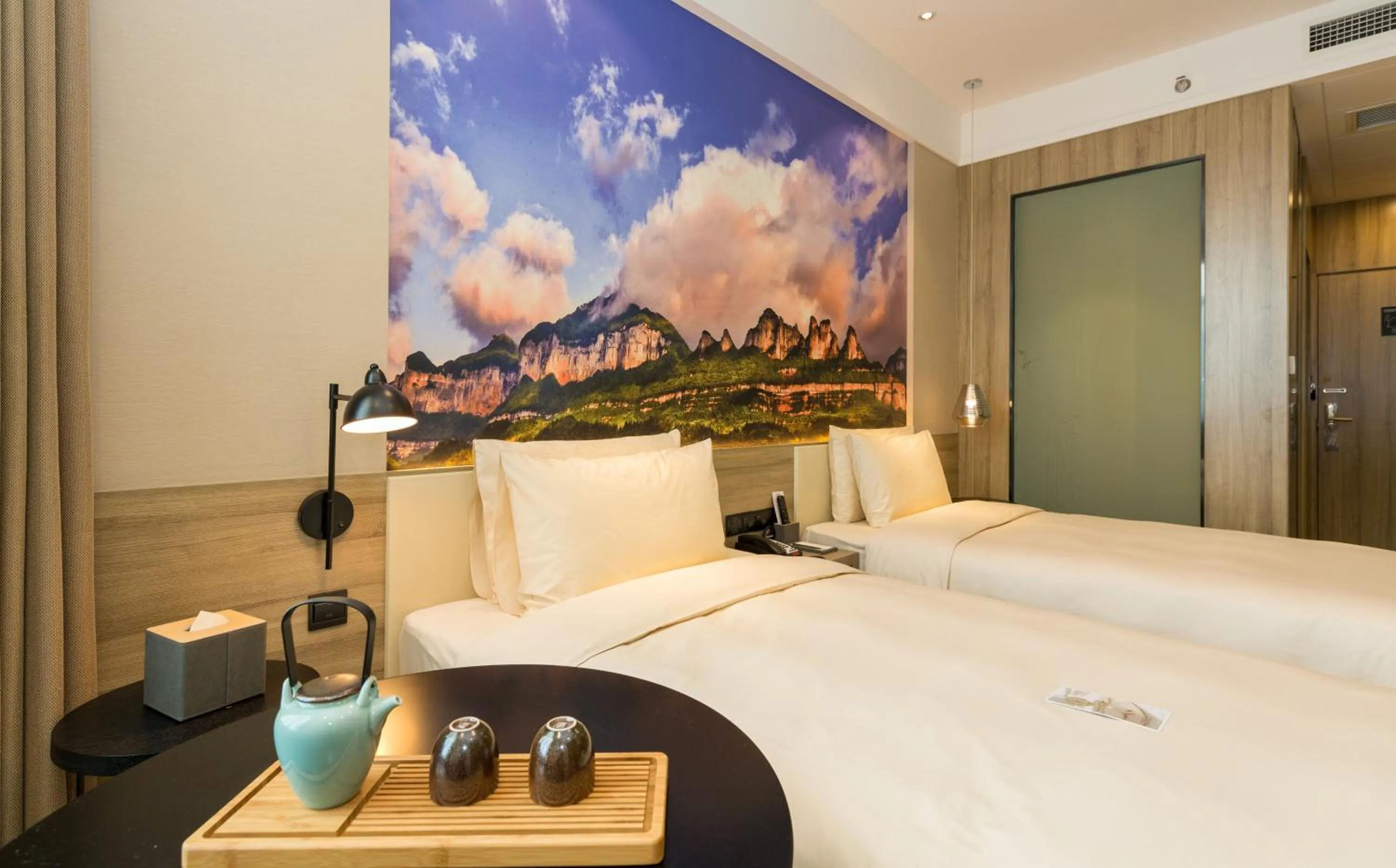 Bed in Atour Hotel Chongqing Hongyadong Riverview