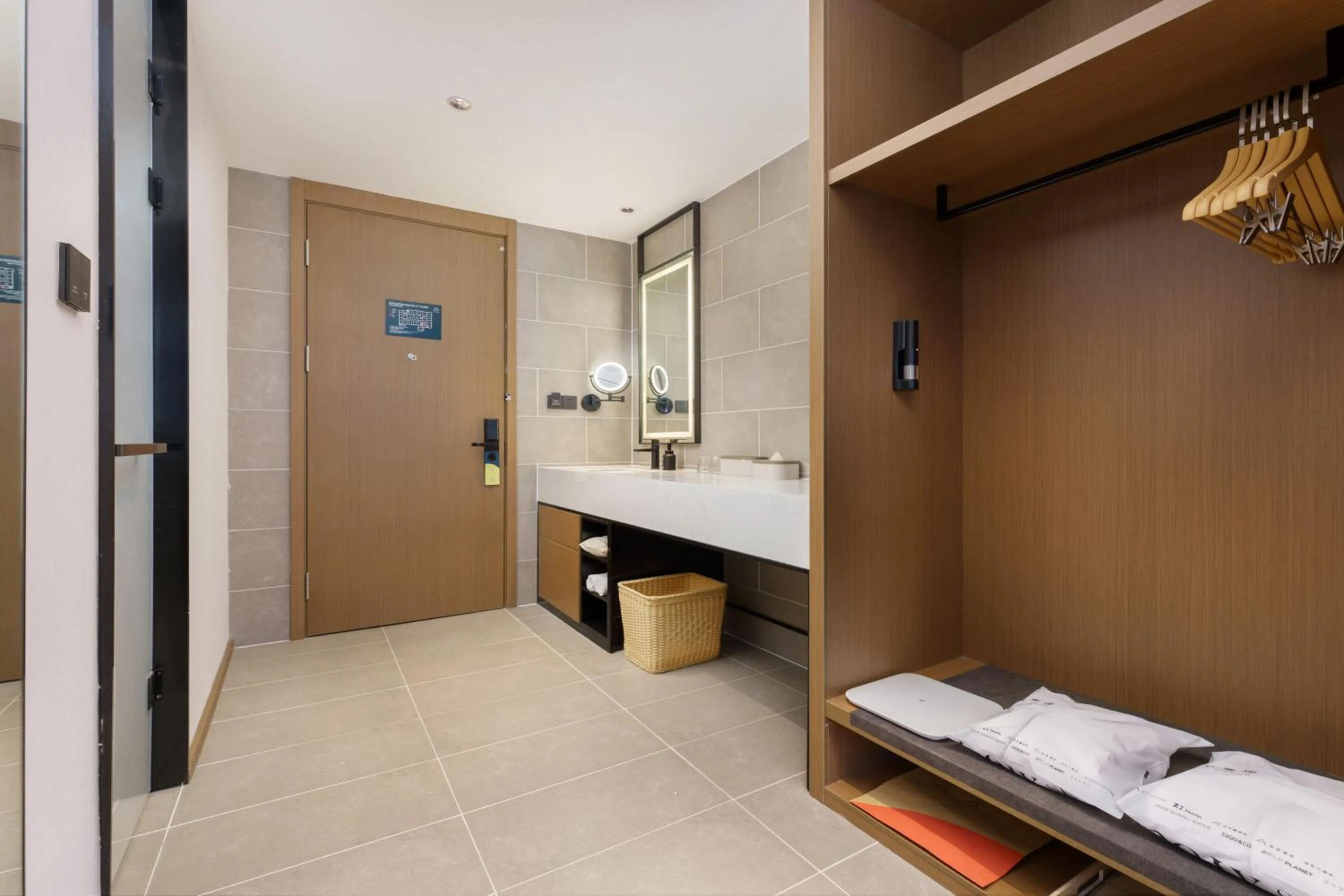 Bed in Dalian Airport Yingke Road Atour Hotel