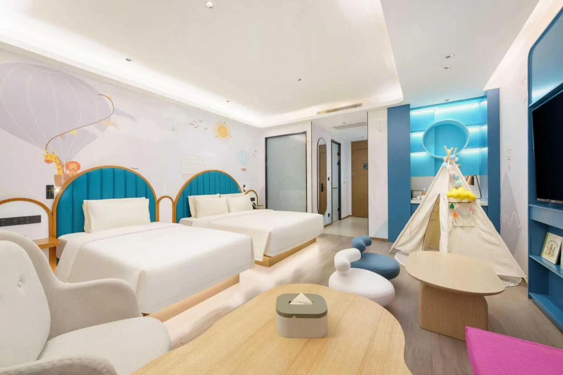 Bed in Dalian Airport Yingke Road Atour Hotel