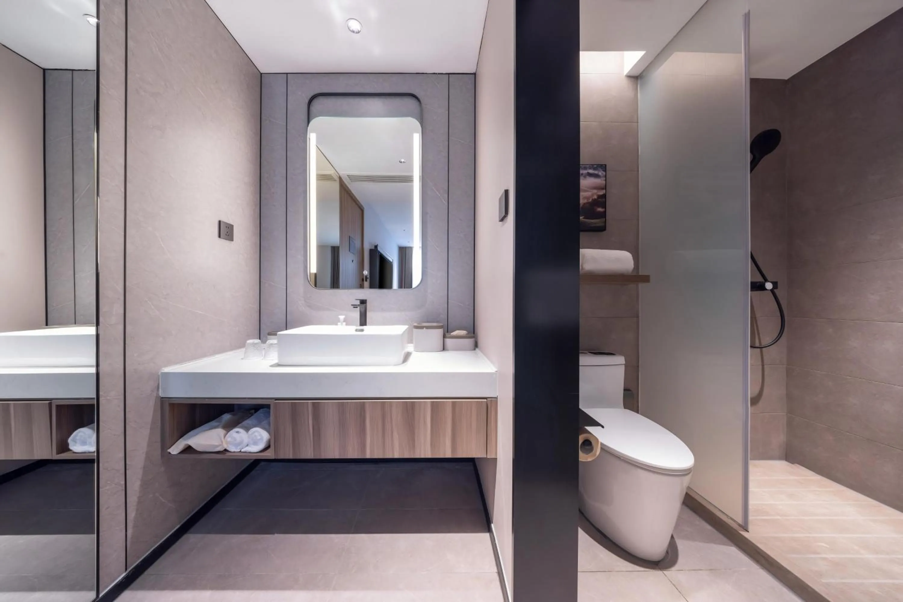 Shower in Atour X Hotel The Bund East Nanjing Road