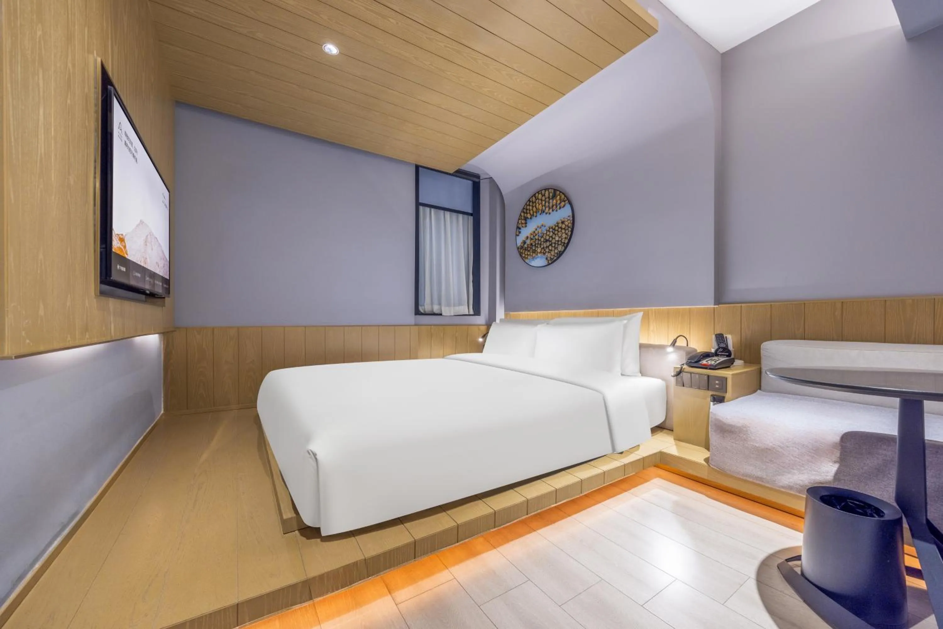 Photo of the whole room, Bed in Atour X Hotel The Bund East Nanjing Road