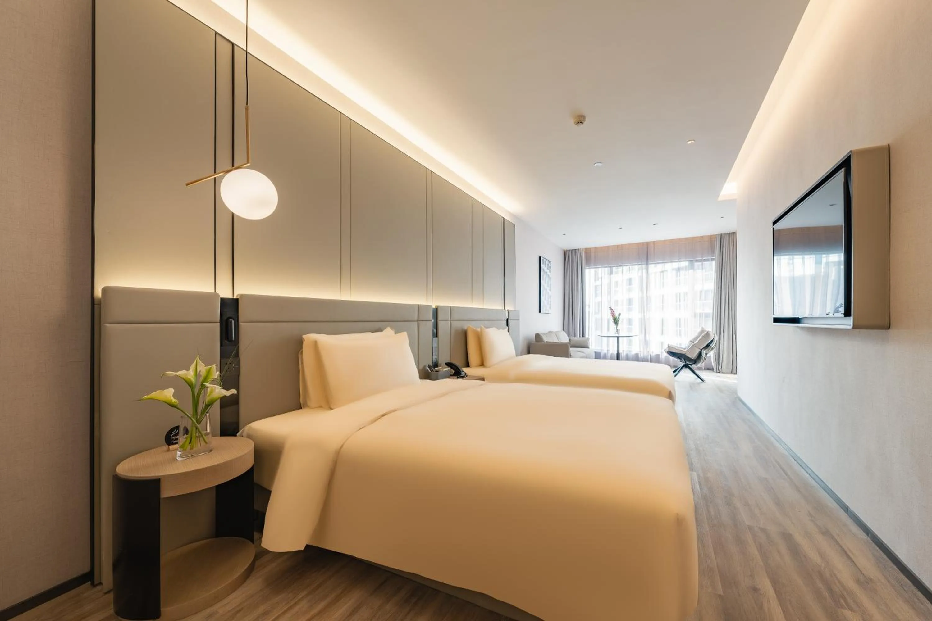 Photo of the whole room, Bed in Atour S Hotel Shanghai Lujiazui Expo Center