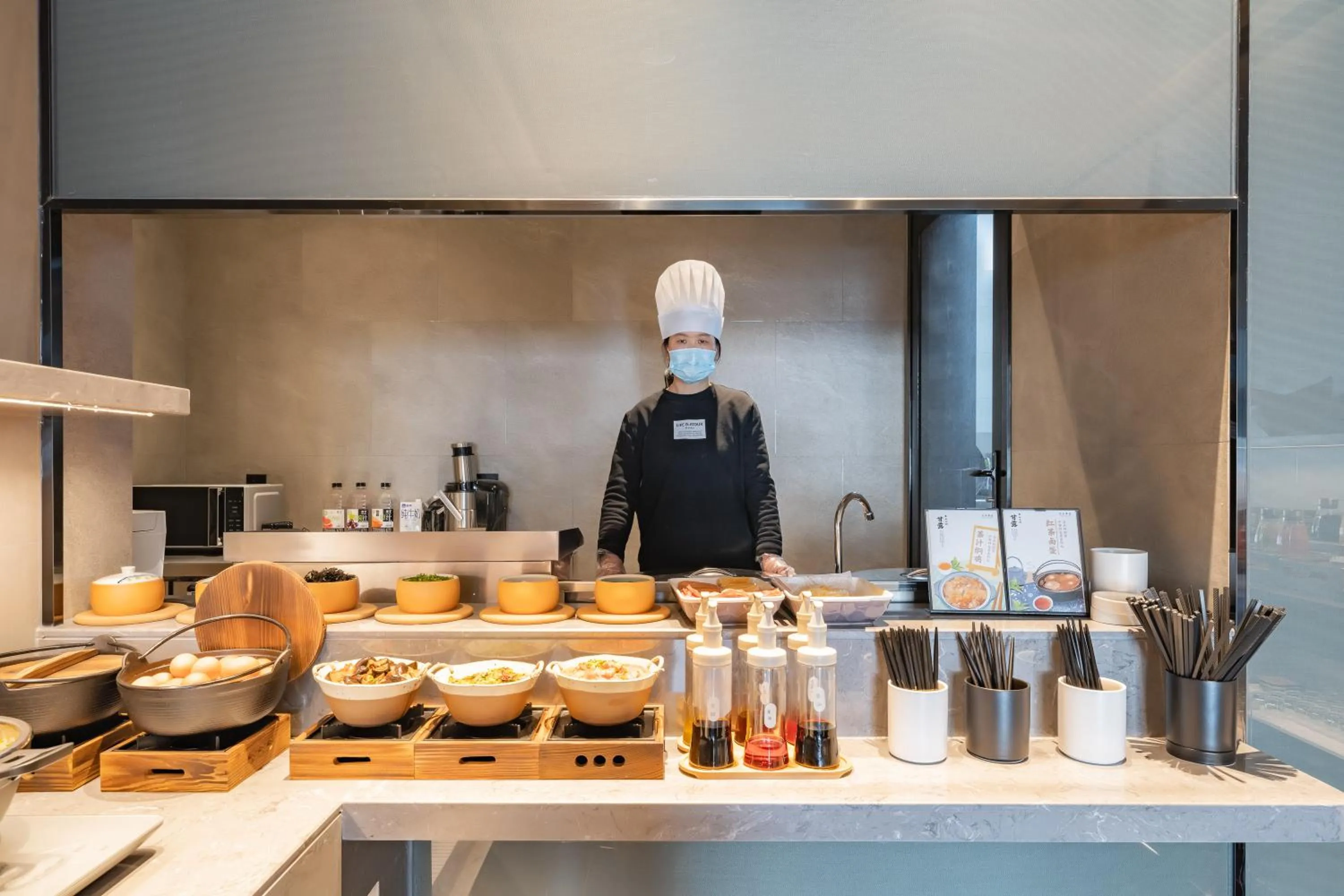 Restaurant/places to eat in Atour S Hotel Shanghai Lujiazui Expo Center