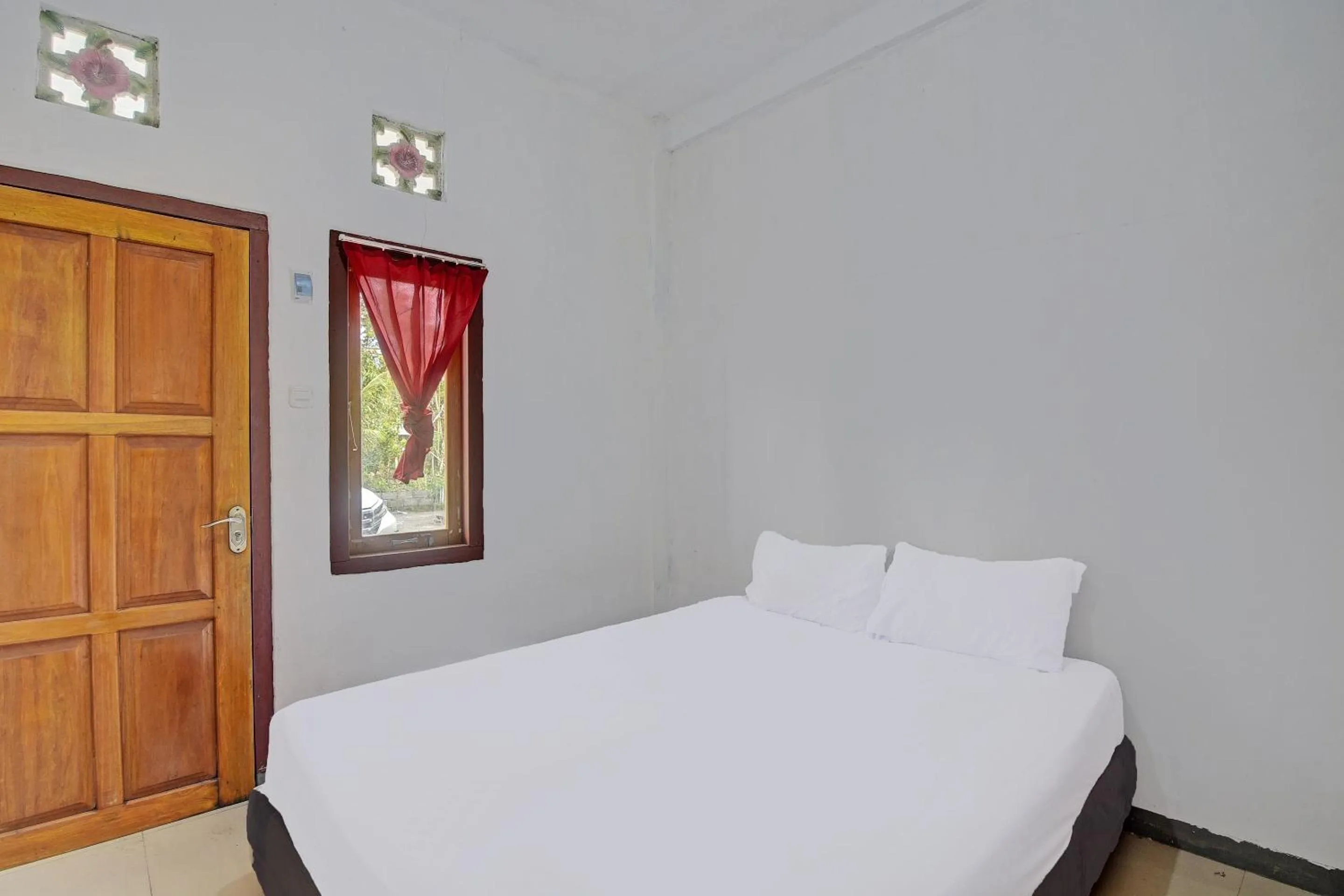 Bedroom, Bed in Hotel O Susupuan KostNearTaman Deki Lestari
