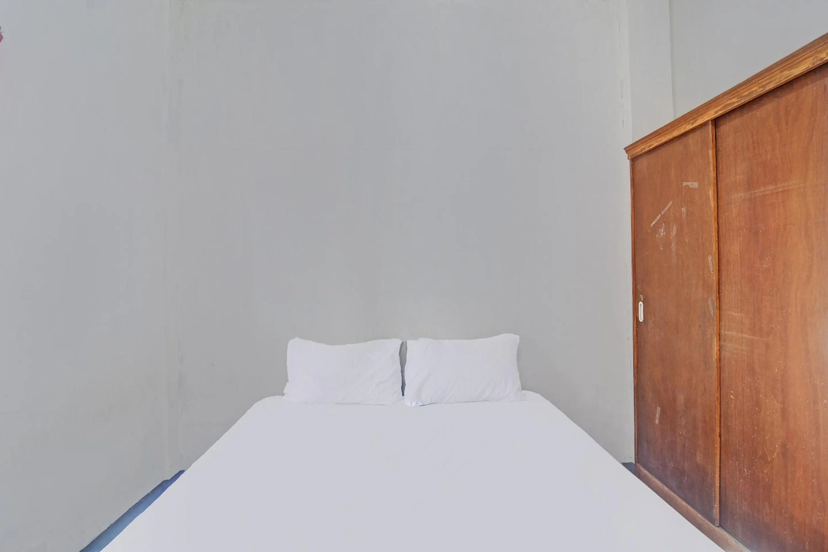 Bedroom, Bed in Hotel O Susupuan KostNearTaman Deki Lestari