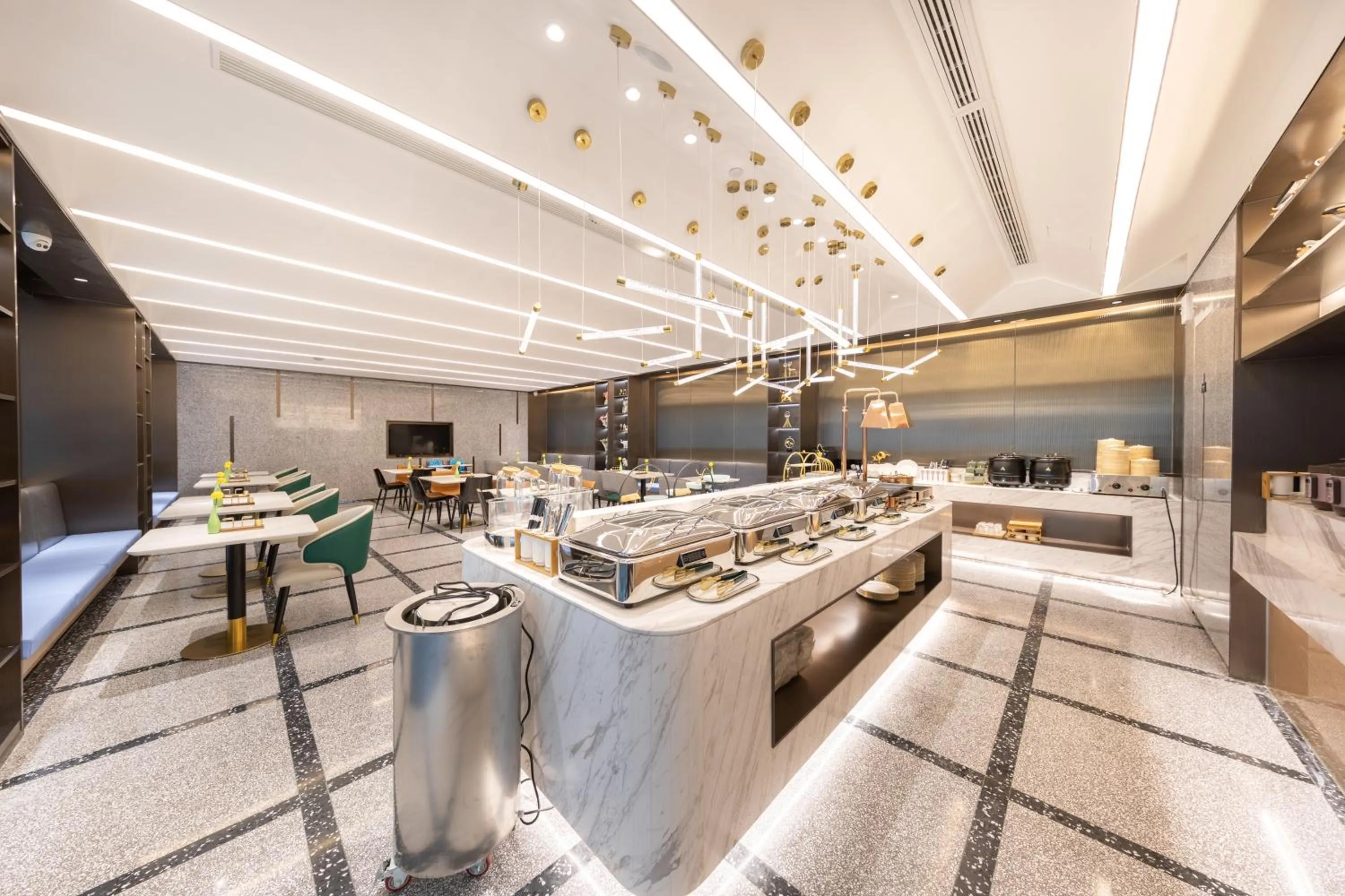 Restaurant/places to eat in Atour Hotel Suzhou Guanqian Street Leqiao Station