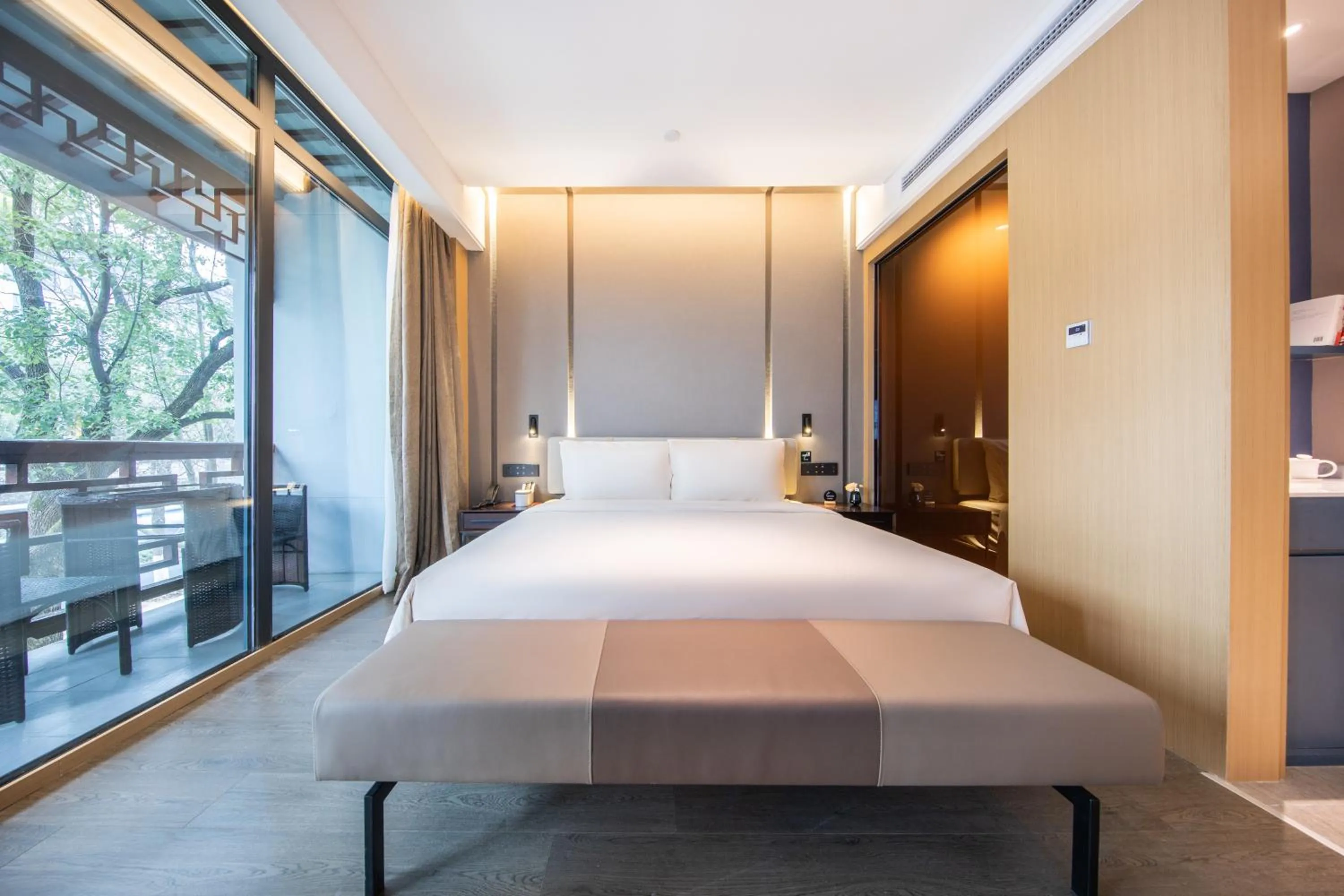 Photo of the whole room, Bed in Atour Hotel Suzhou Guanqian Street Leqiao Station