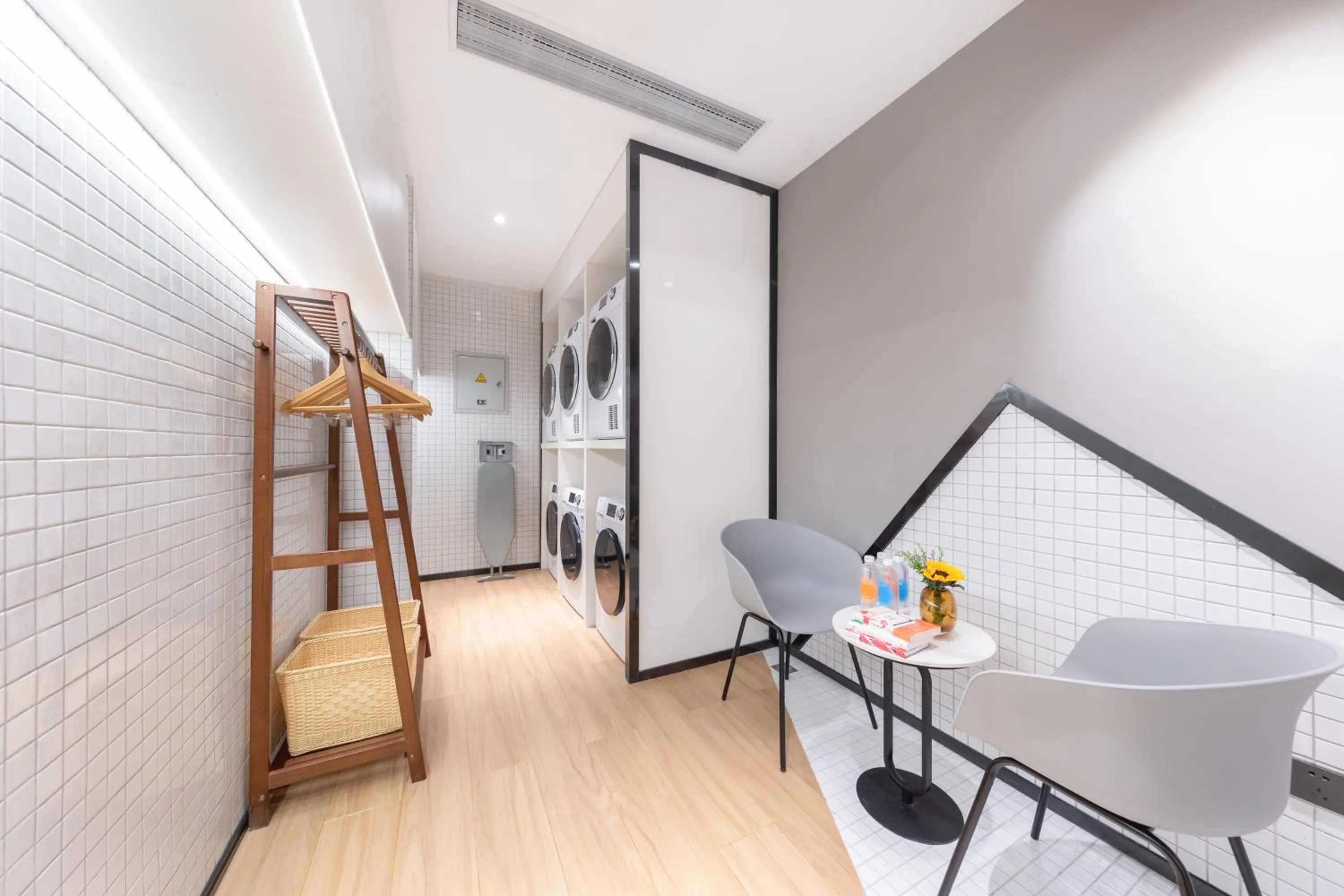 laundry, Bed in Atour Hotel Suzhou Guanqian Street Leqiao Station