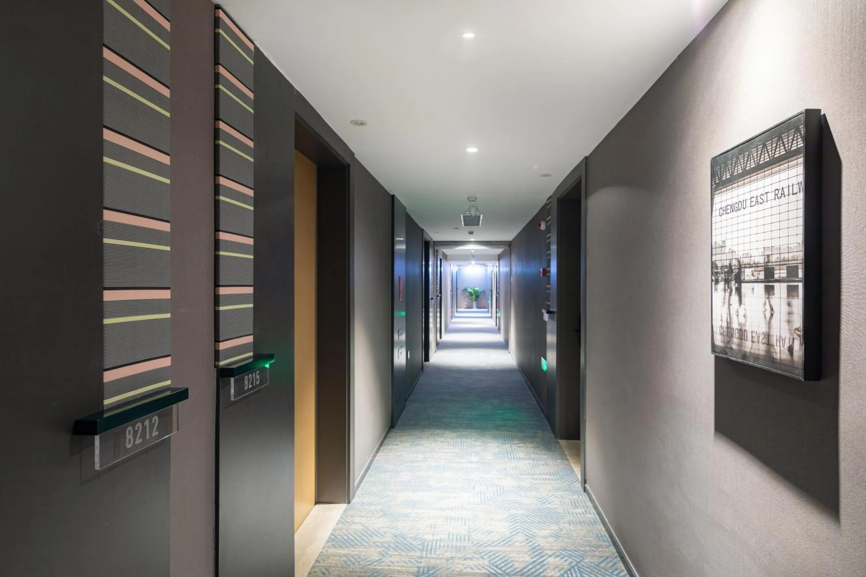 Decorative detail in Atour Hotel Suzhou Guanqian Street Leqiao Station