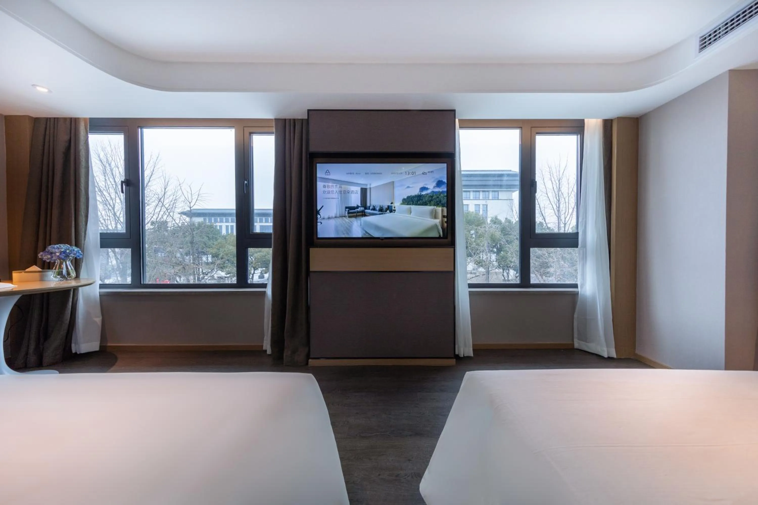 Photo of the whole room, Bed in Atour Hotel Suzhou Guanqian Street Leqiao Station