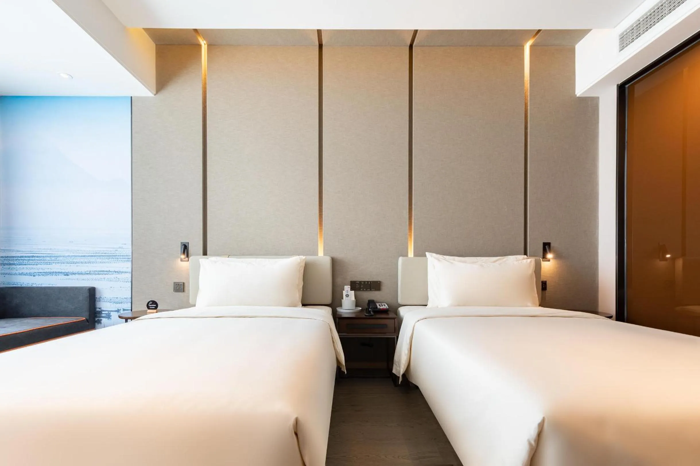 Bed in 厦门火车站明发广场亚朵酒店