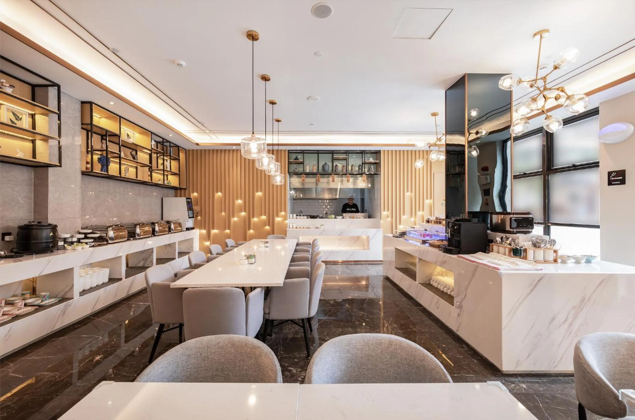 Restaurant/places to eat in 厦门火车站明发广场亚朵酒店