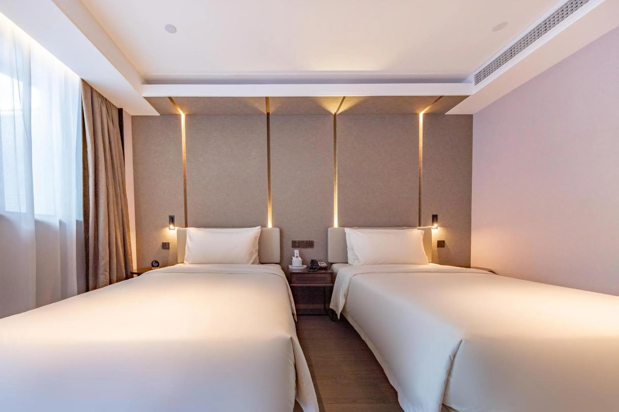 Bed in 厦门火车站明发广场亚朵酒店