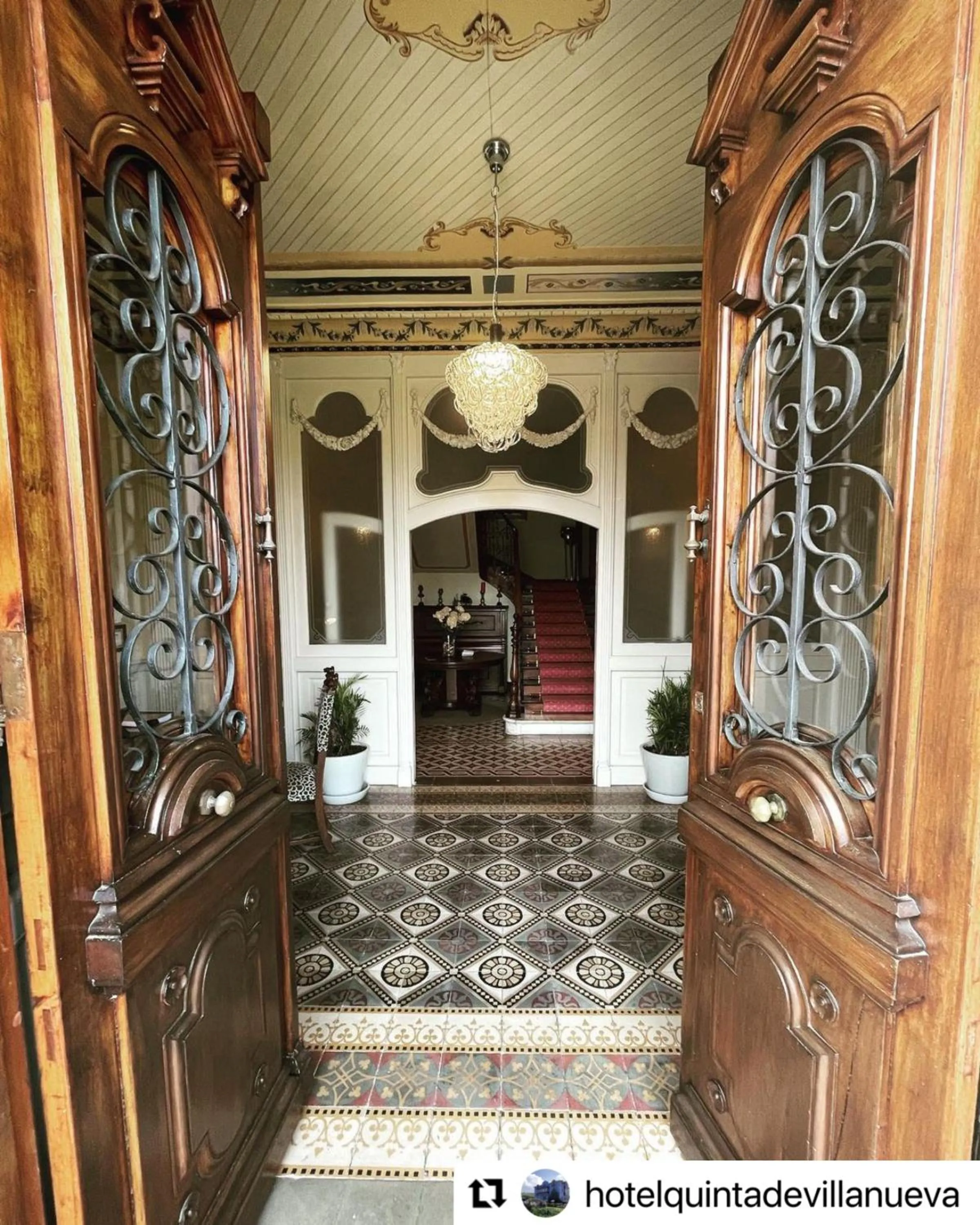 Property building in Quinta de Villanueva