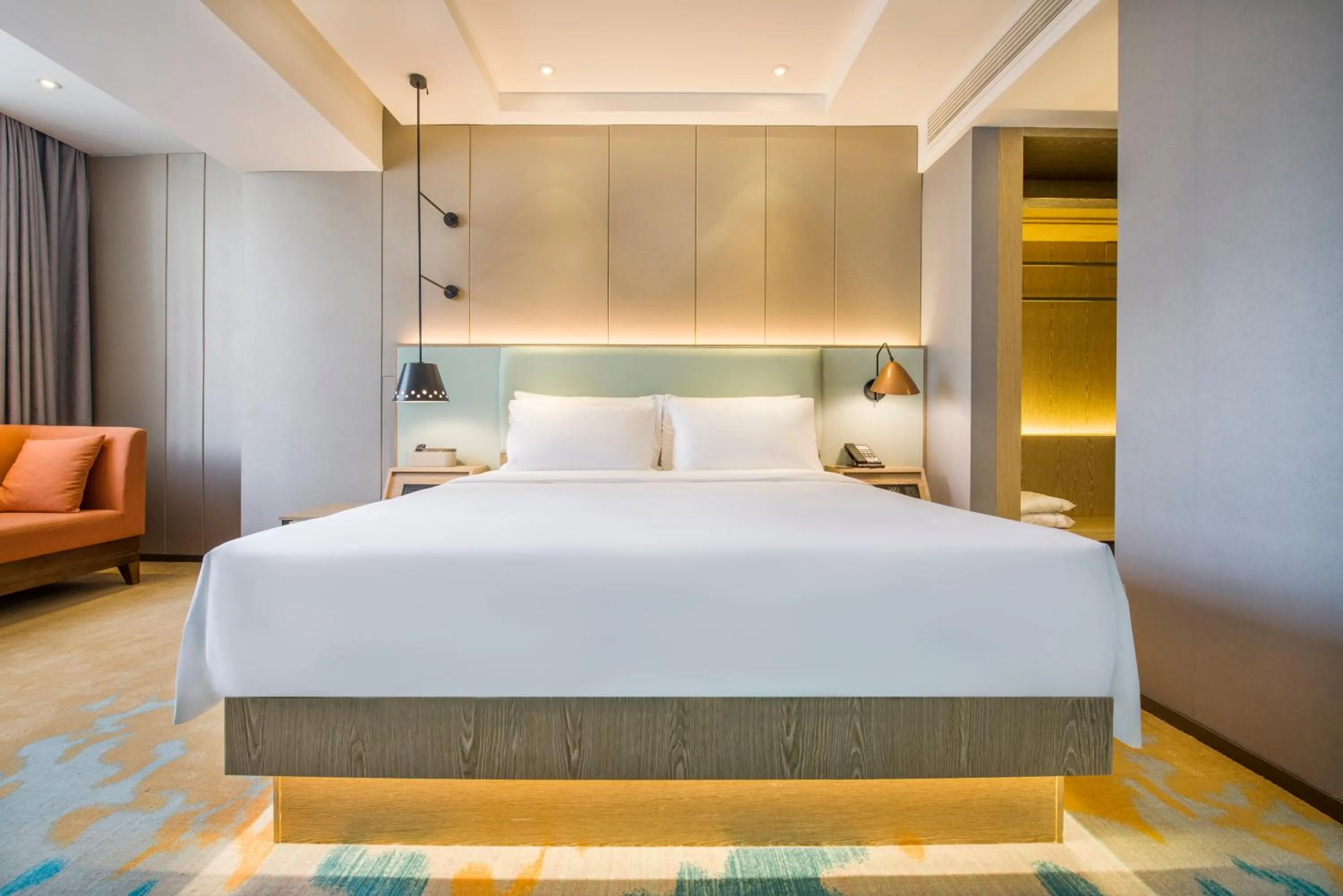 Bed in Atour X Hotel Zhujiang New Town Tianhe Park Station Guangzhou close to Canton Fair -Free shuttle bus to Canton Fair