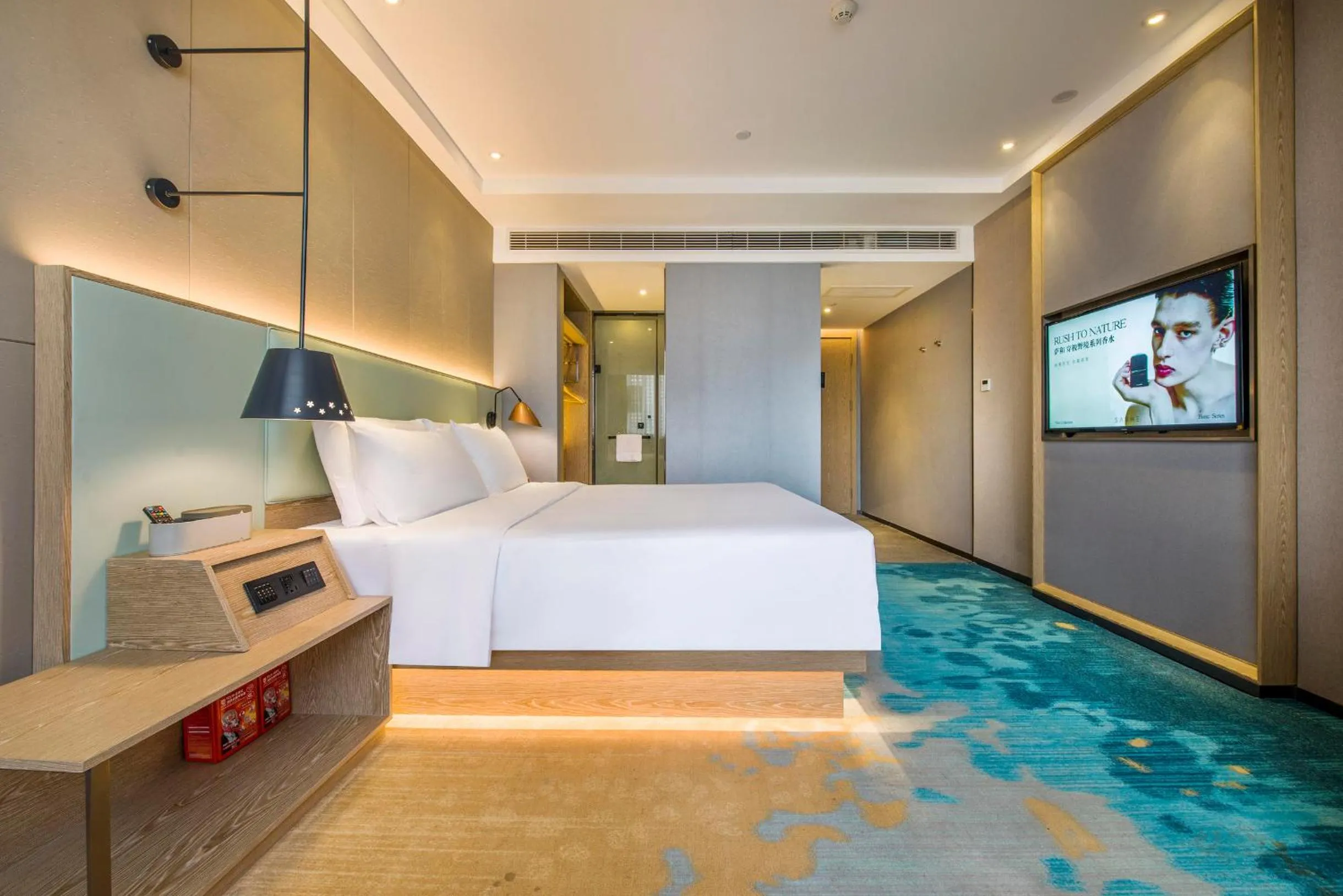 Bed in Atour X Hotel Zhujiang New Town Tianhe Park Station Guangzhou close to Canton Fair -Free shuttle bus to Canton Fair