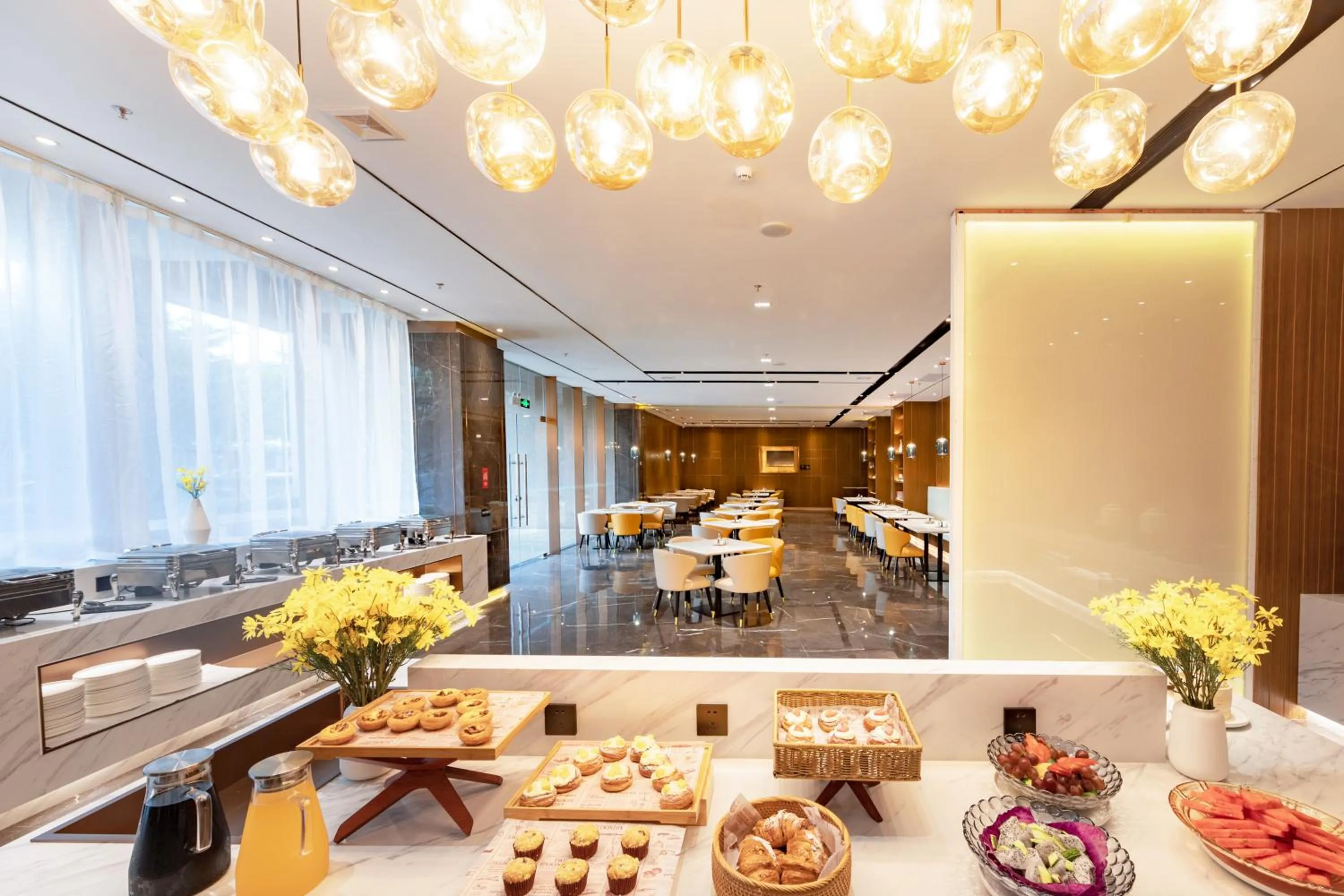 Restaurant/places to eat in Atour Hotel Shenzhen Shajing International Convention and Exhibition Center