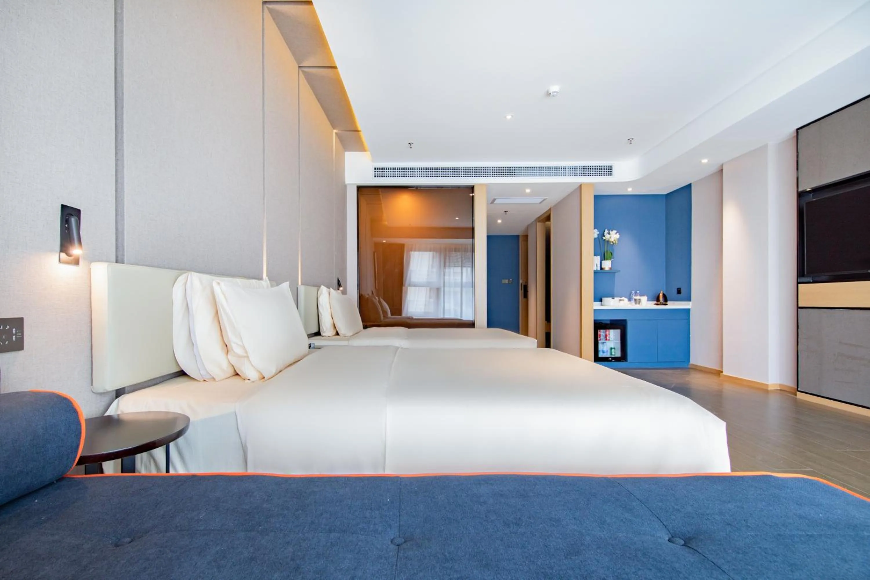 Bed in Atour Hotel Shenzhen Shajing International Convention and Exhibition Center