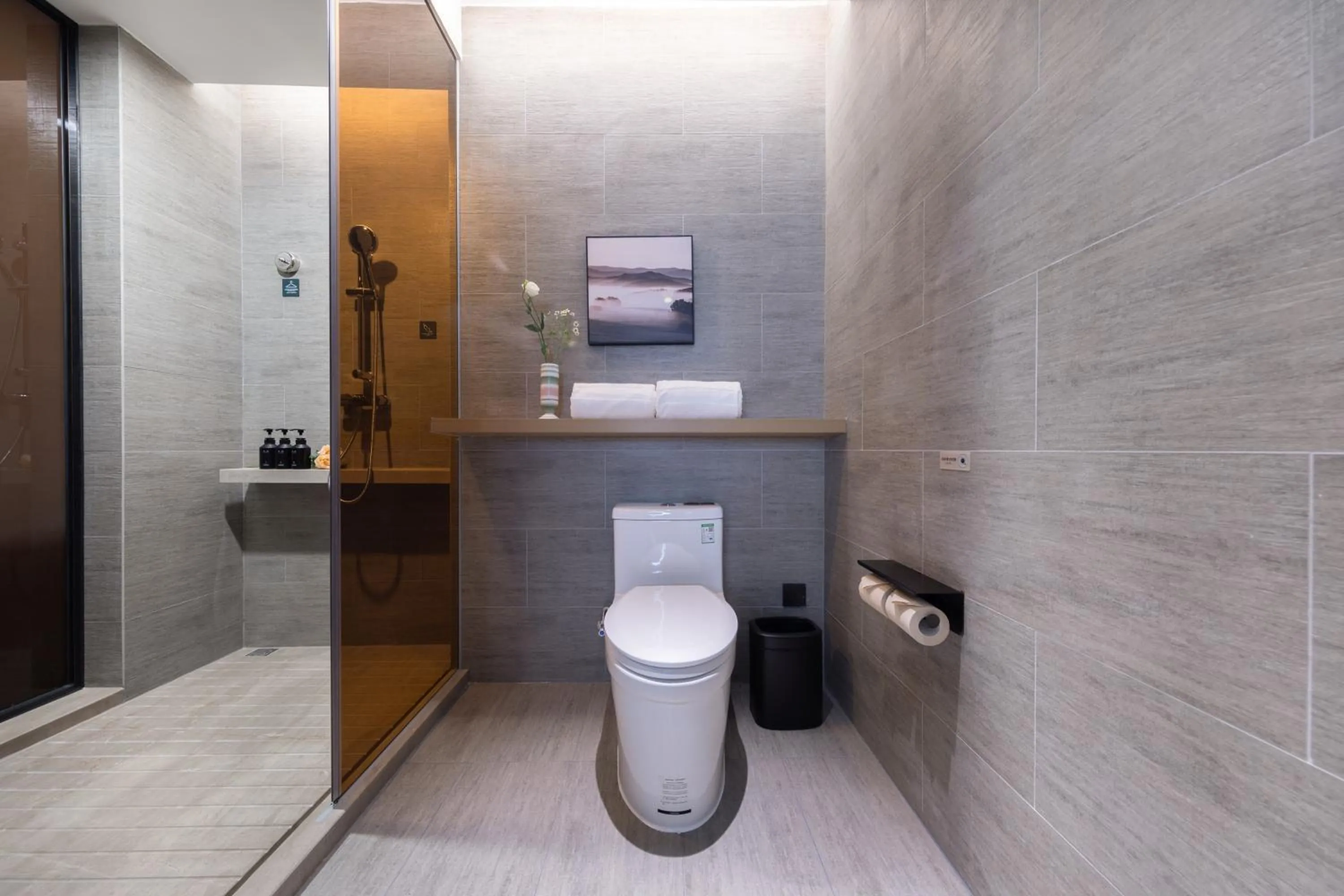 Toilet in Atour Hotel Shenzhen Qianhai Baoan Center