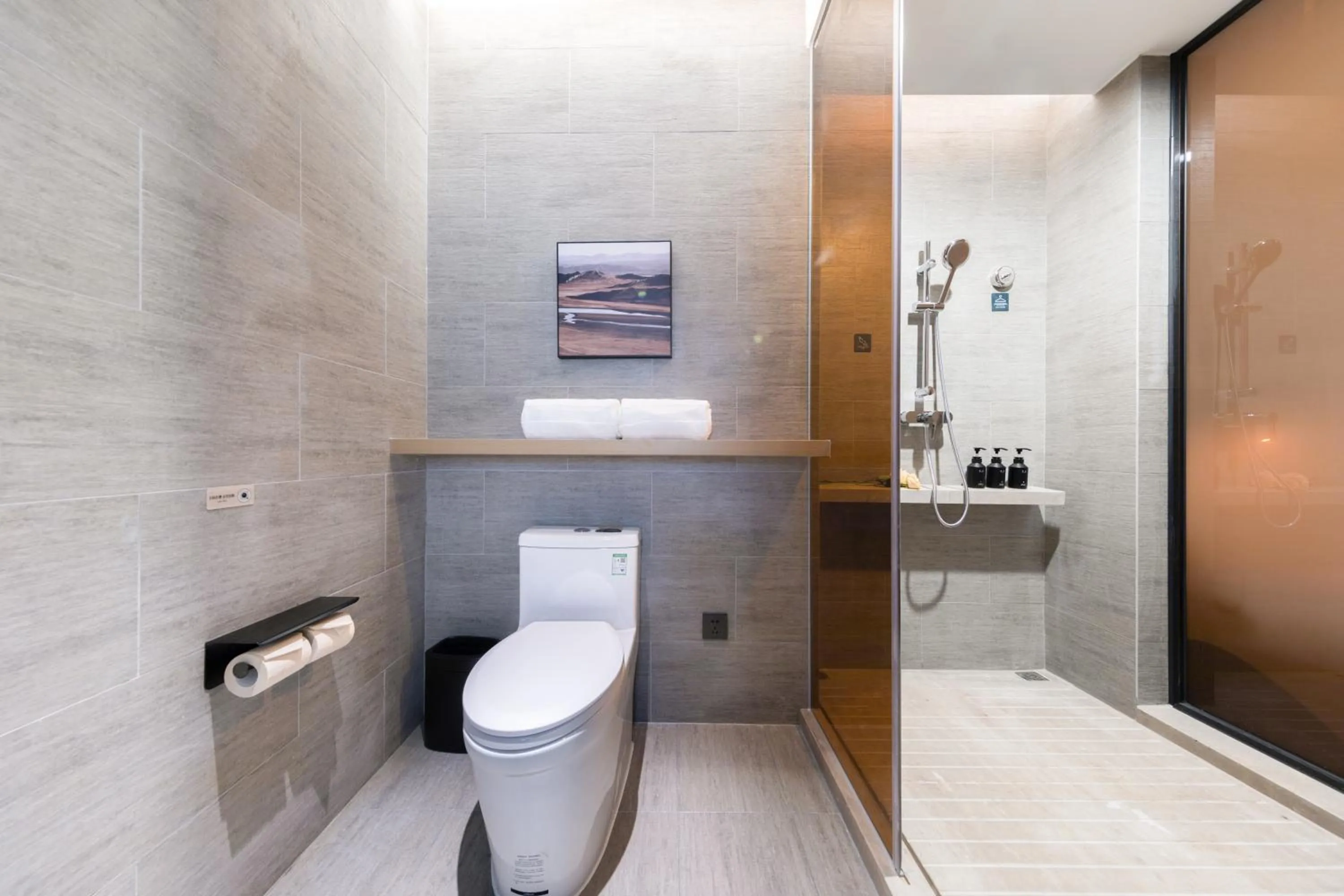 Toilet in Atour Hotel Shenzhen Qianhai Baoan Center