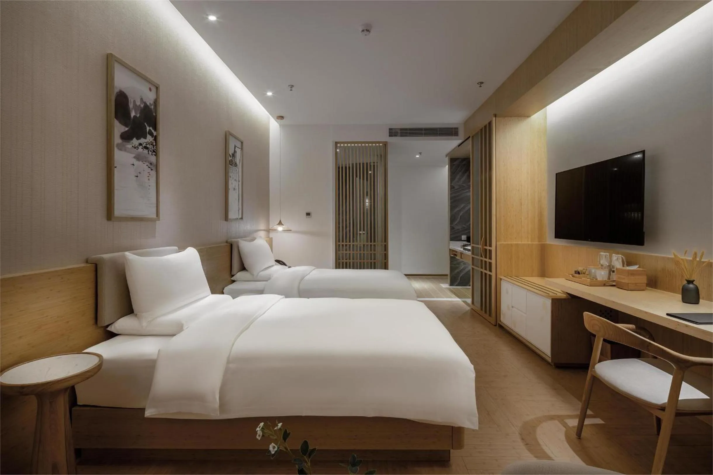 Photo of the whole room, Bed in Atour X Hotel Shenzhen Futian CBD Chegongmiao