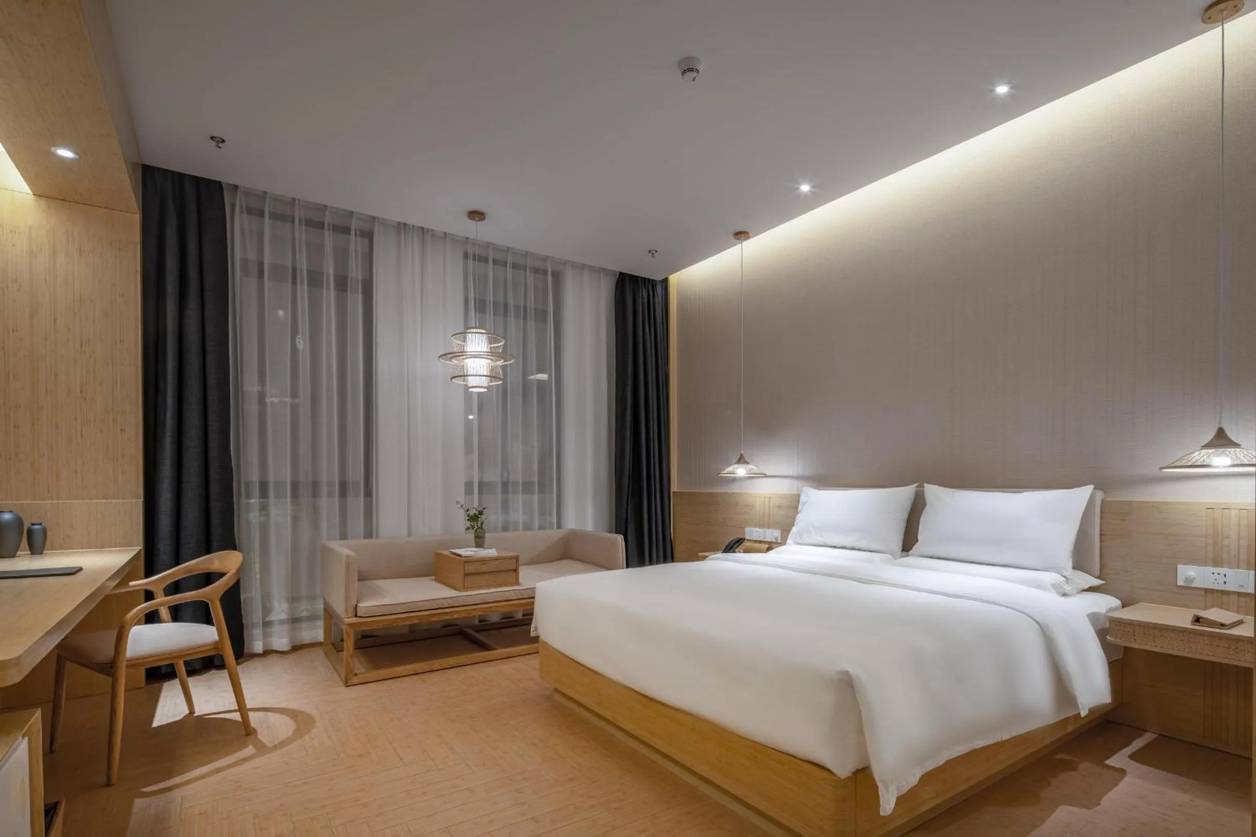 Photo of the whole room, Bed in Atour X Hotel Shenzhen Futian CBD Chegongmiao