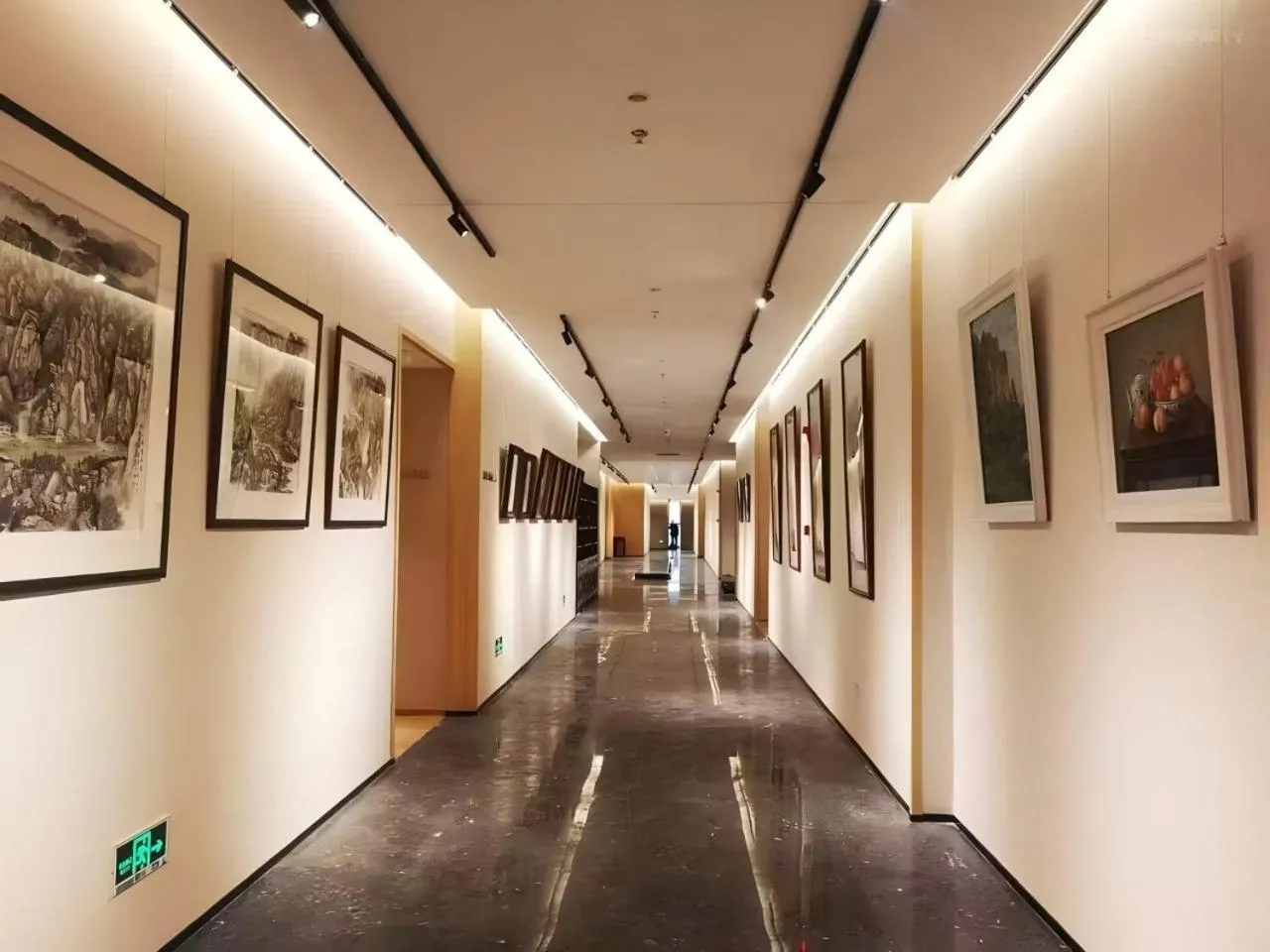 Property building in Atour X Hotel Shenzhen Futian CBD Chegongmiao