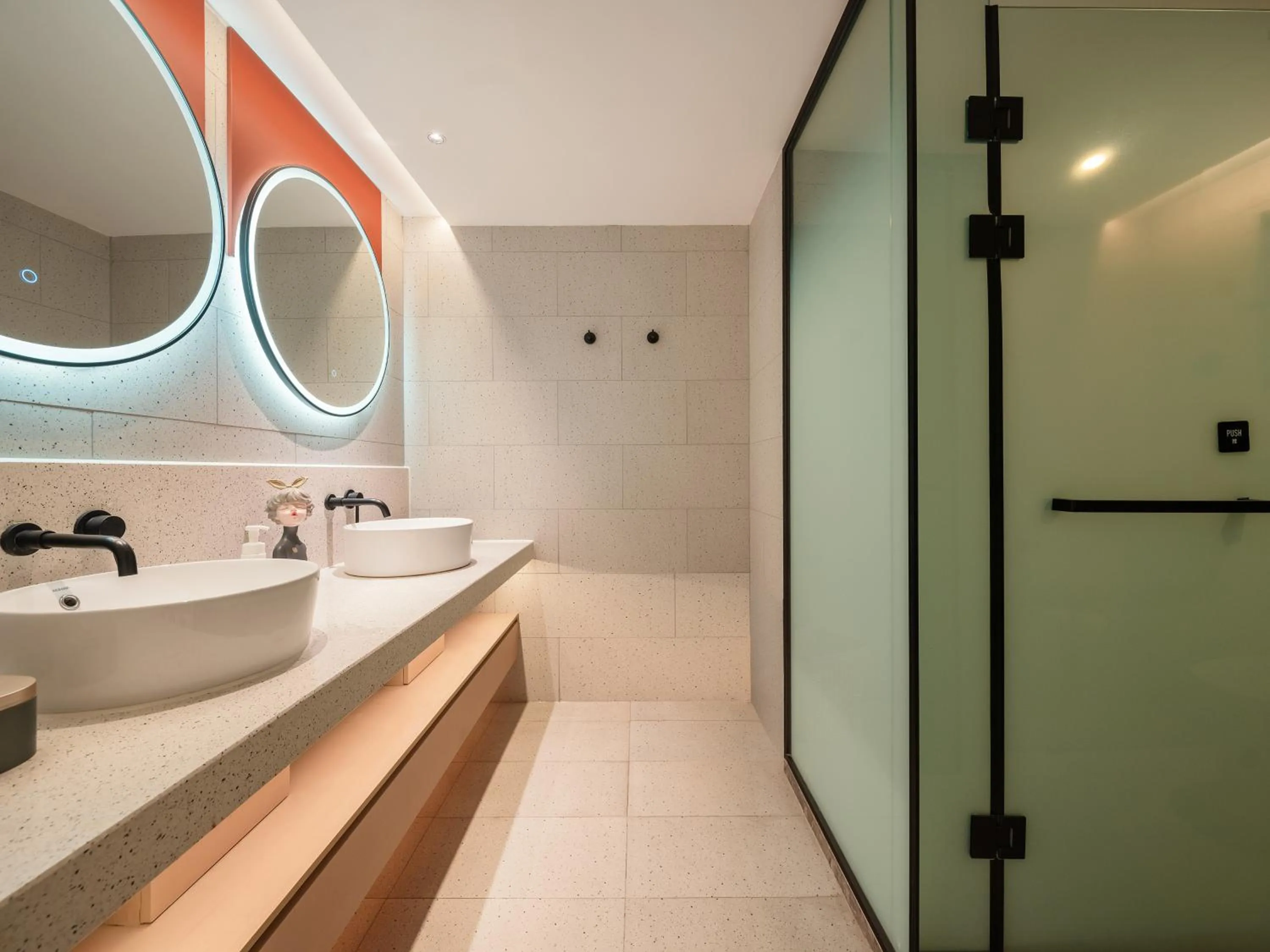 Bathroom in Atour S Hotel Chongqing Jiefangbei Hongyadong Riverview