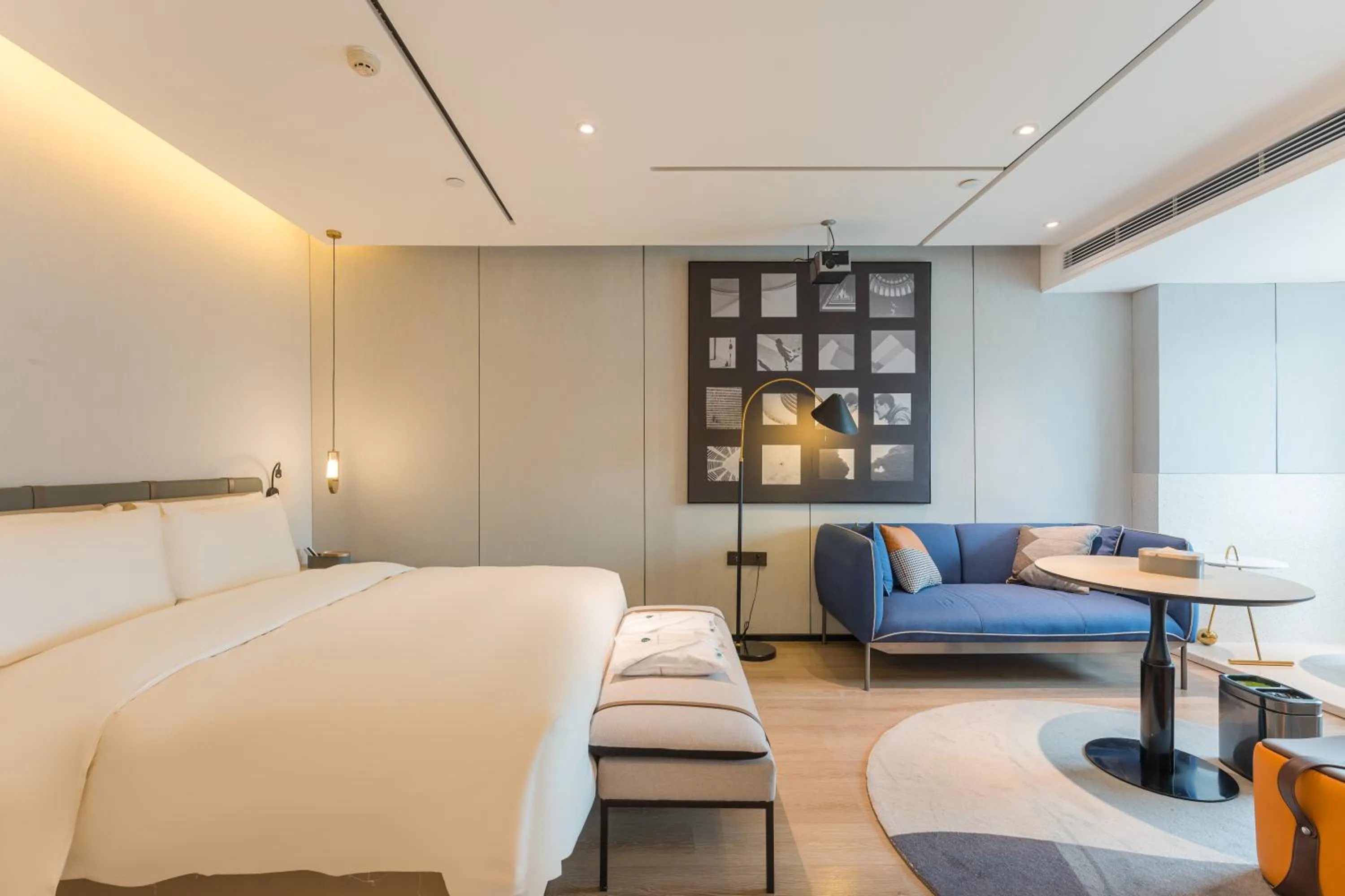 Bedroom, Bed in Atour S Hotel Chongqing Jiefangbei Hongyadong Riverview